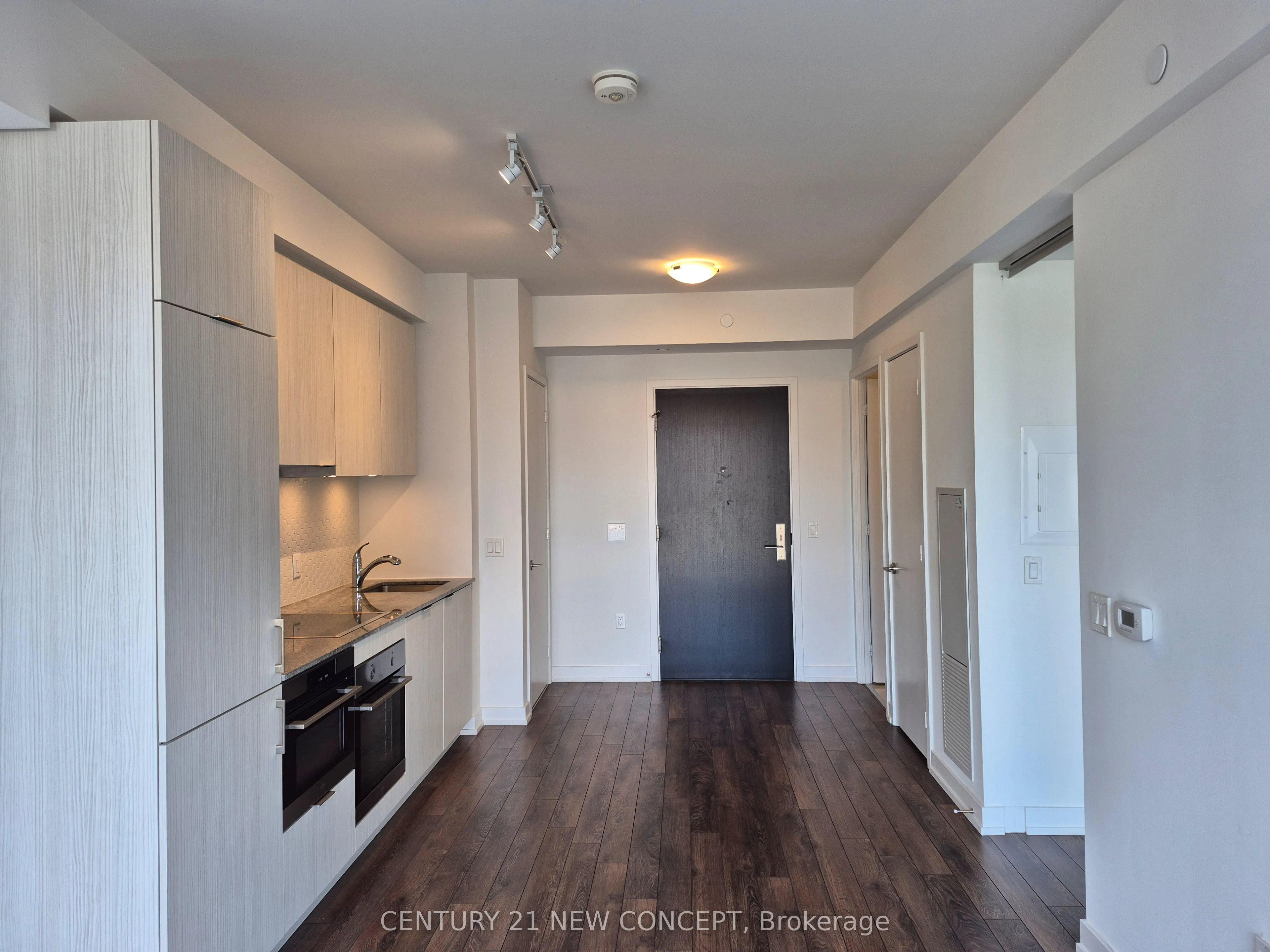 158 Front Street E, #1205