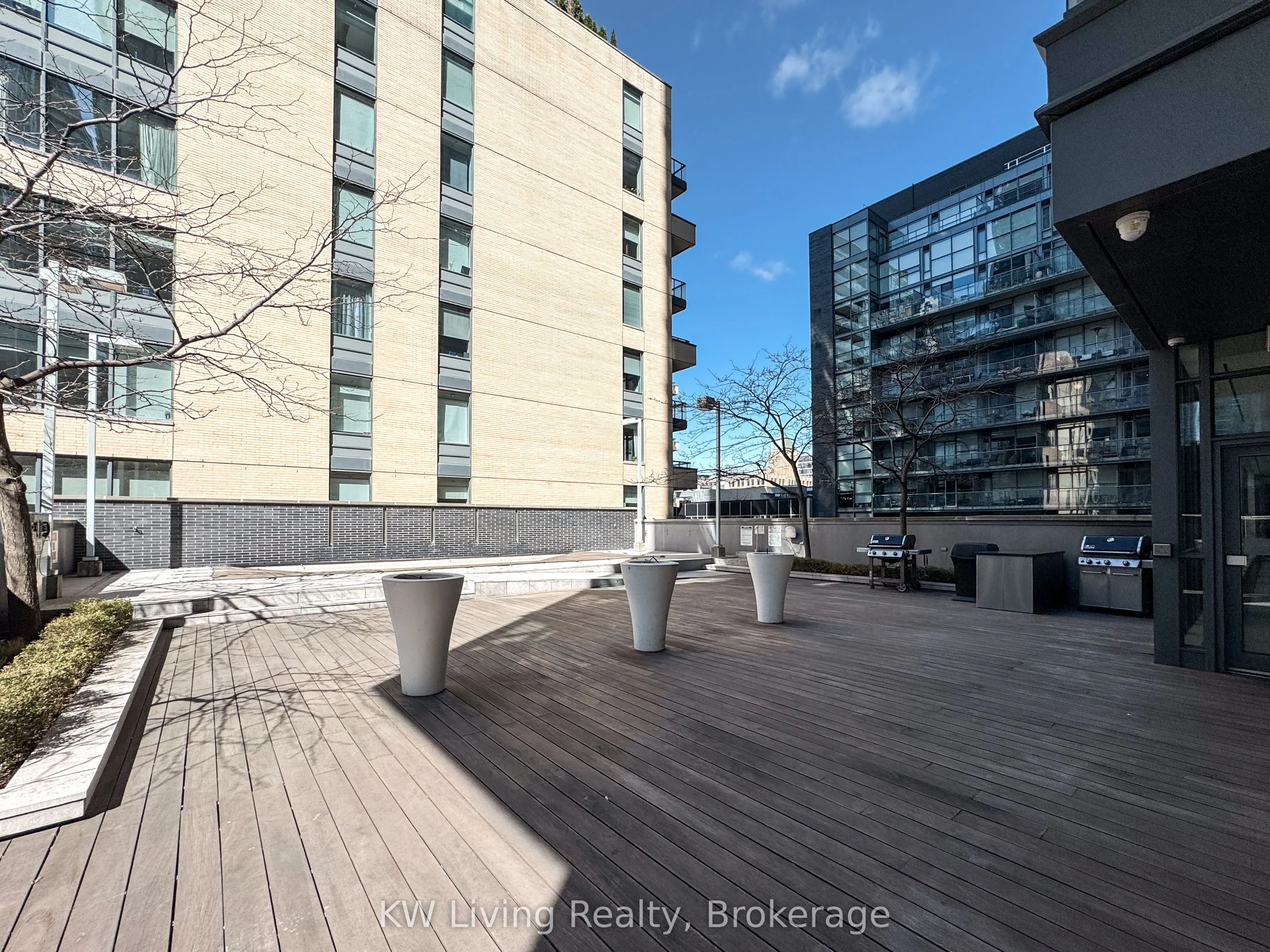 8 Charlotte Street, #2103