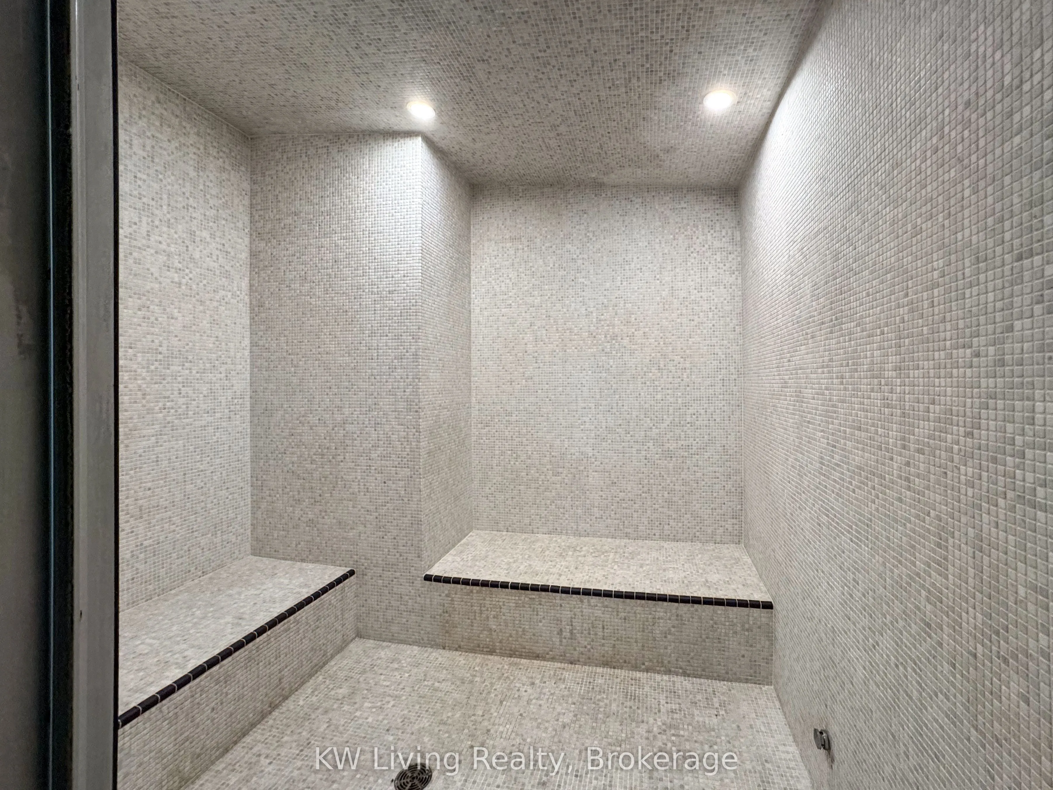 8 Charlotte Street, #2103