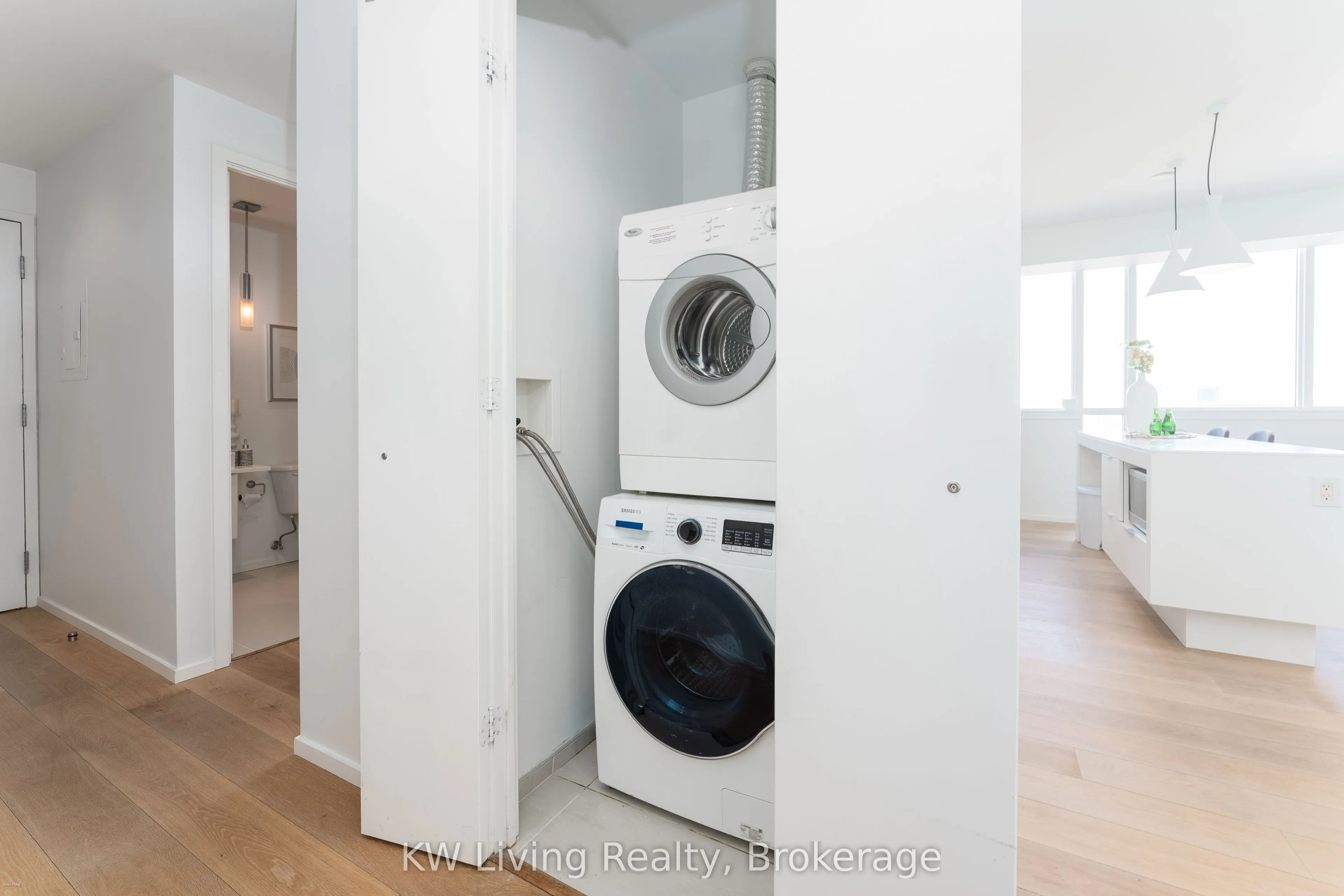 8 Charlotte Street, #2103