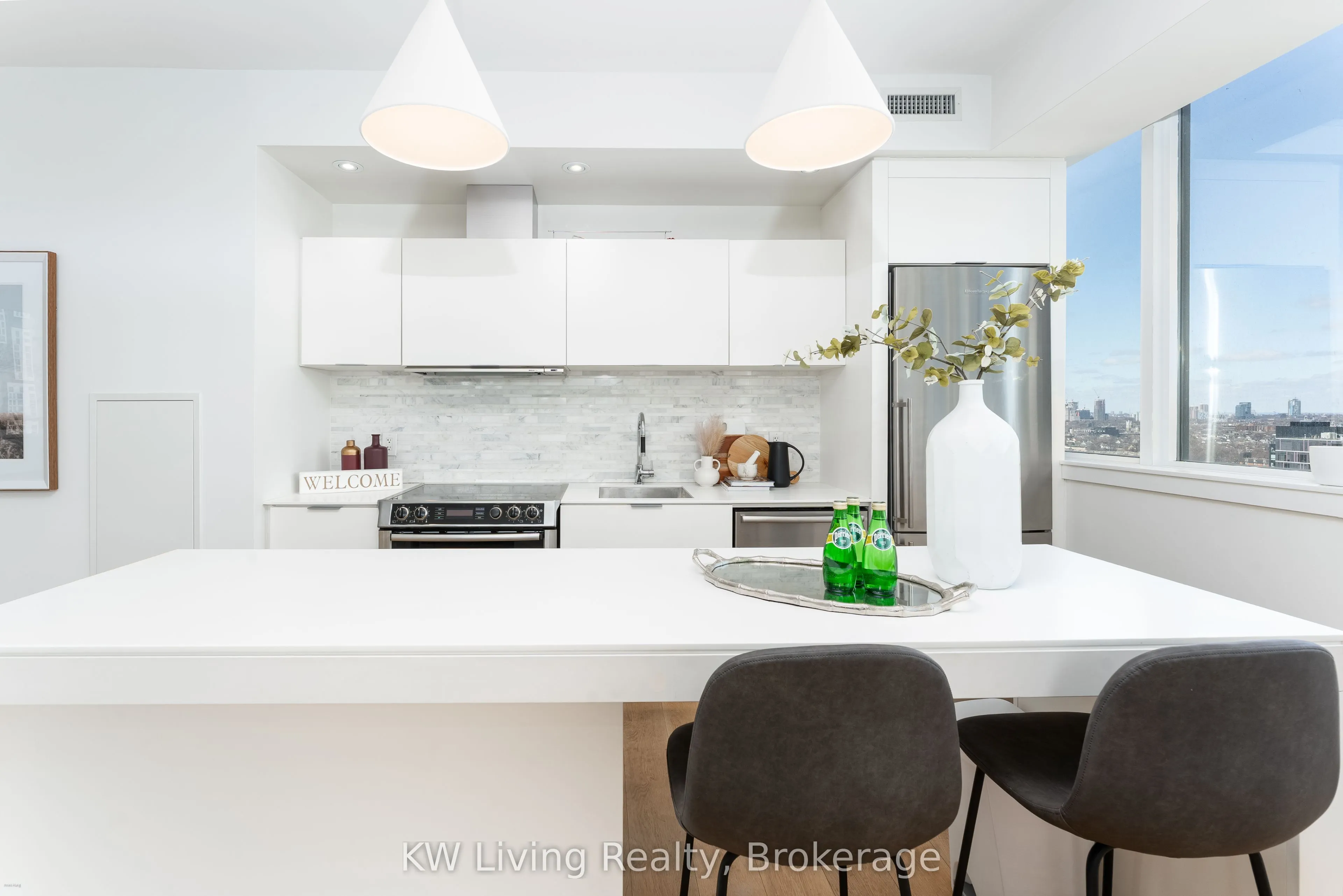 8 Charlotte Street, #2103