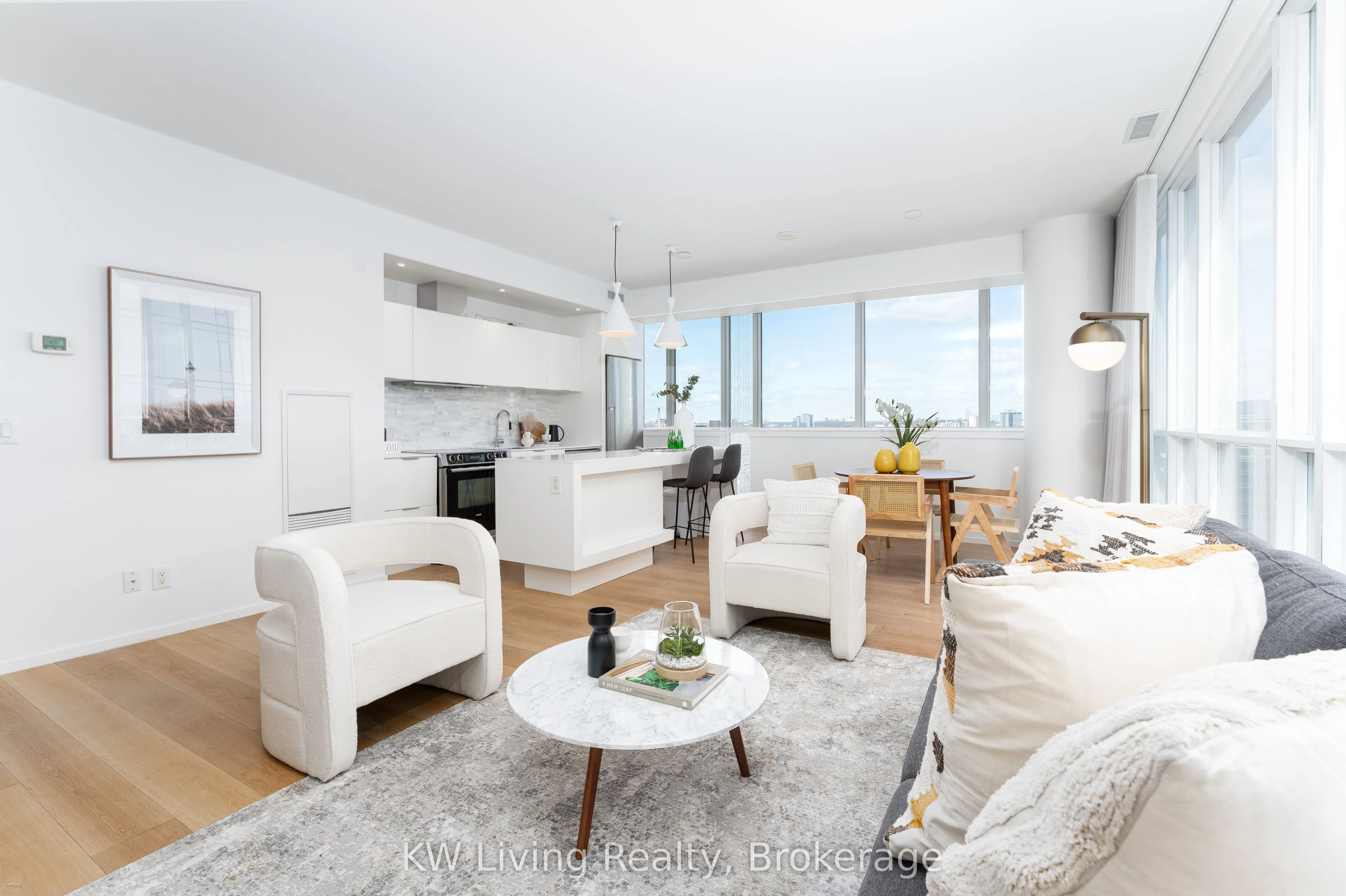 8 Charlotte Street, #2103