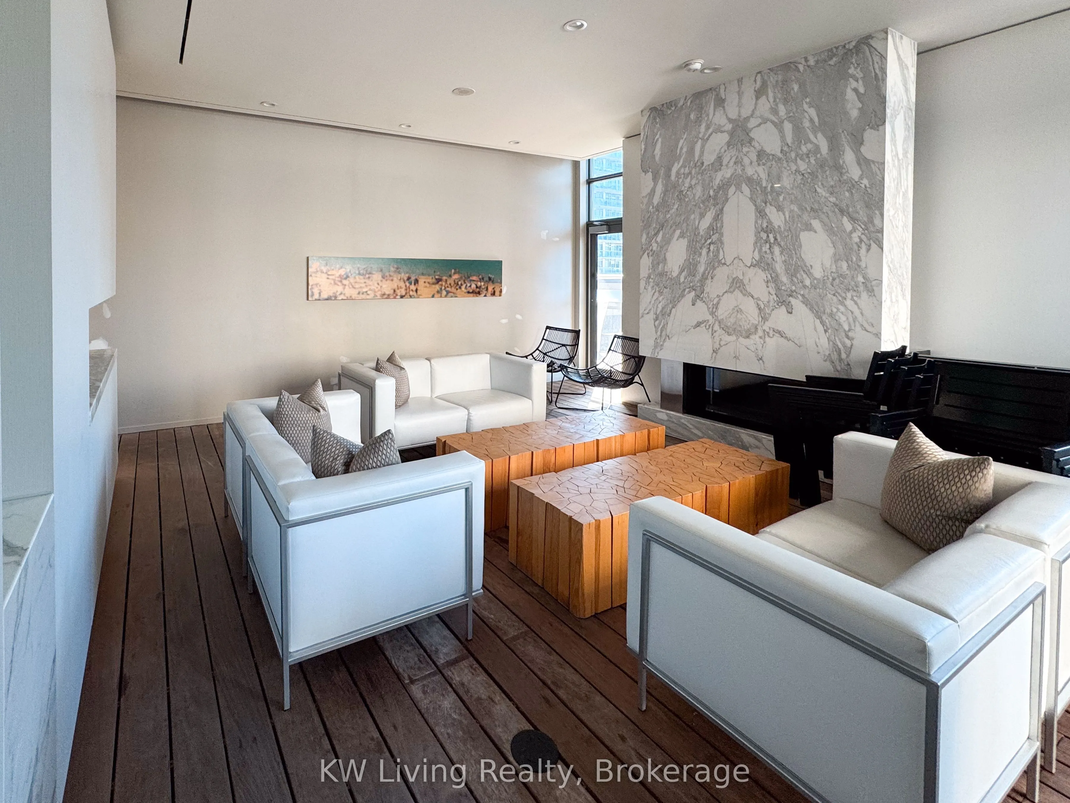 8 Charlotte Street, #2103