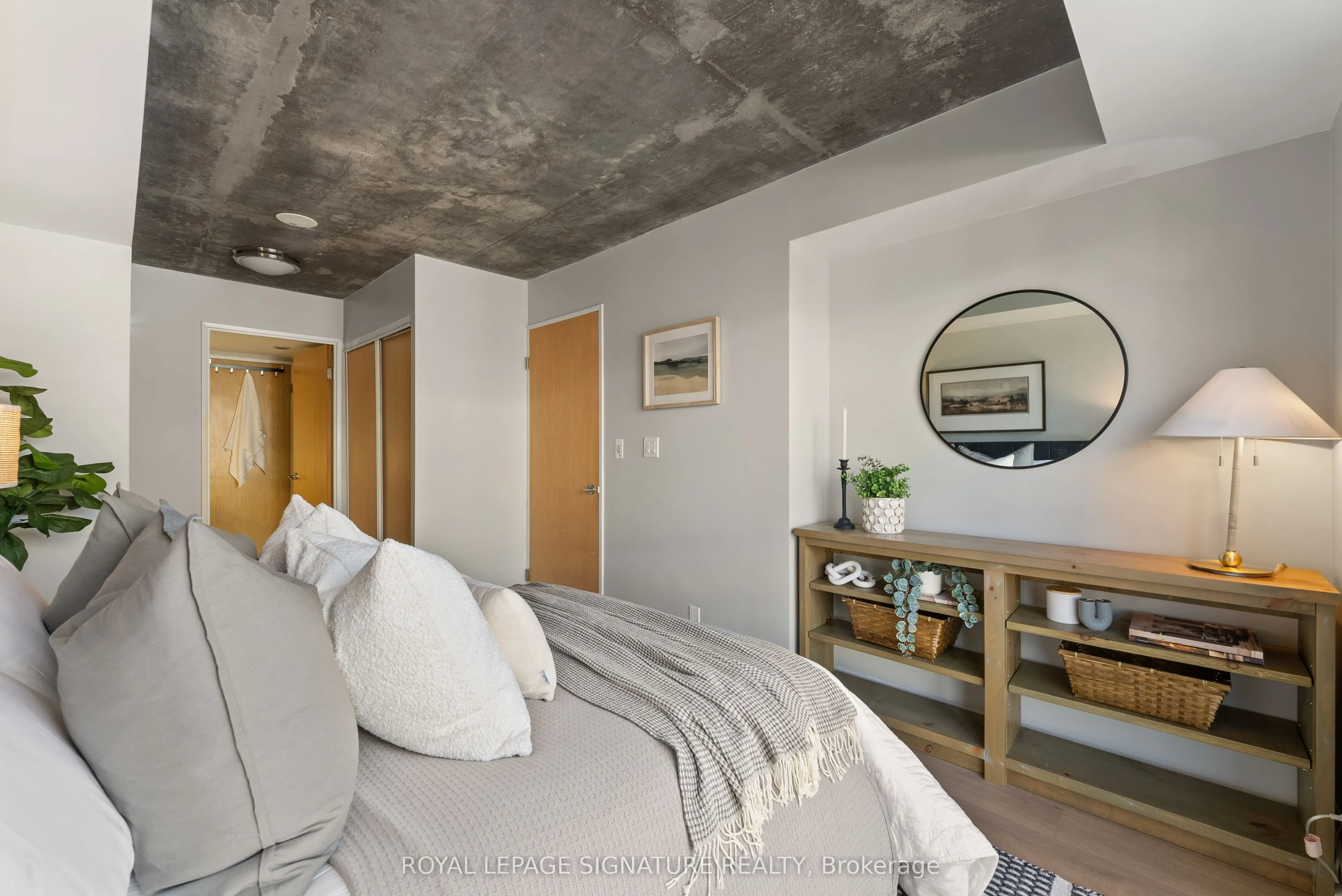 1005 King Street W, #610