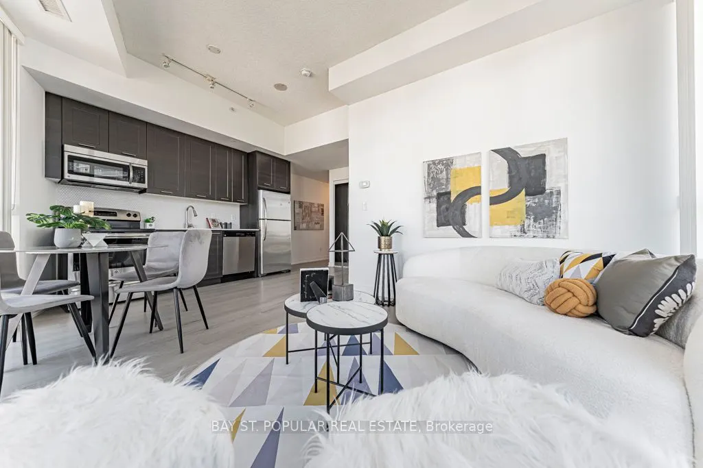 20 Bruyeres Mews, #1503