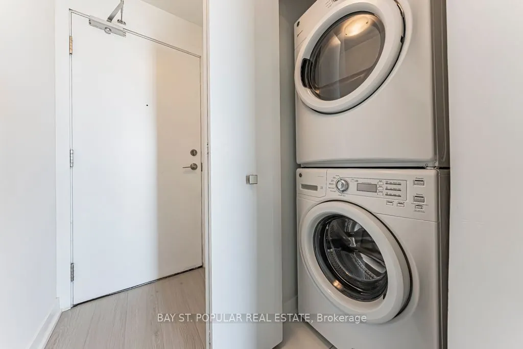 20 Bruyeres Mews, #1503