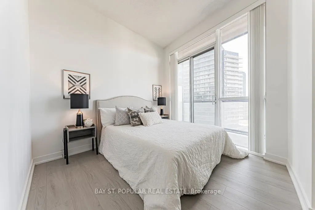 20 Bruyeres Mews, #1503