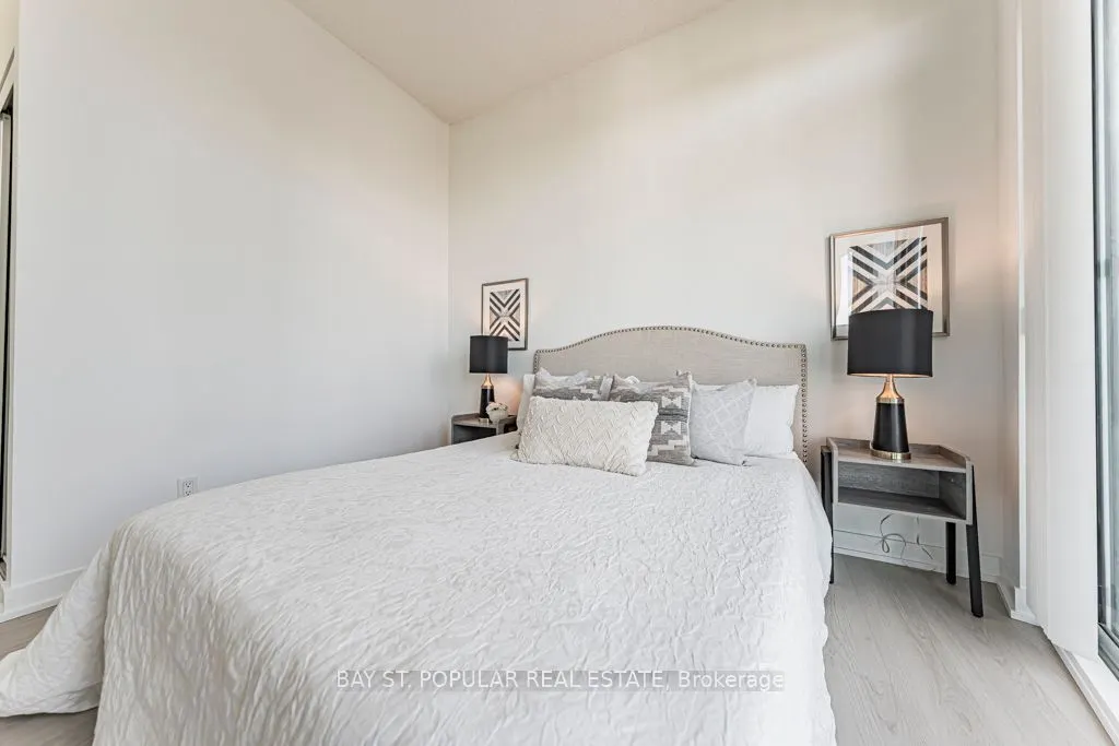 20 Bruyeres Mews, #1503