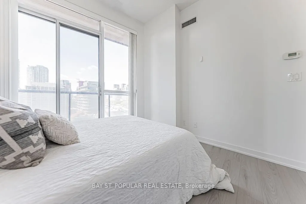 20 Bruyeres Mews, #1503