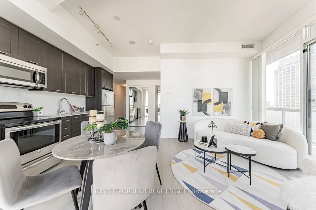 20 Bruyeres Mews, #1503