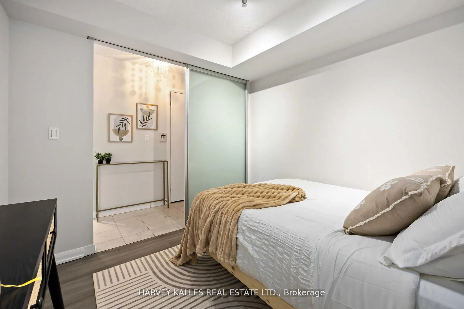 18 Beverley Street, #416