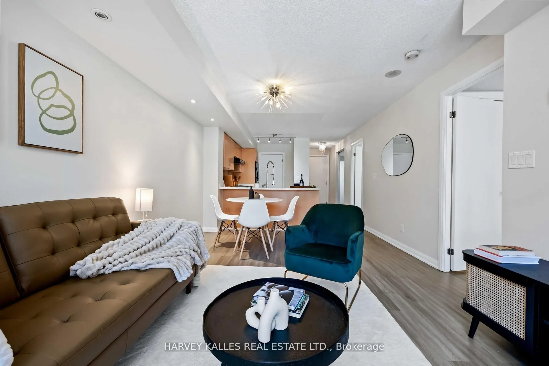 18 Beverley Street, #416