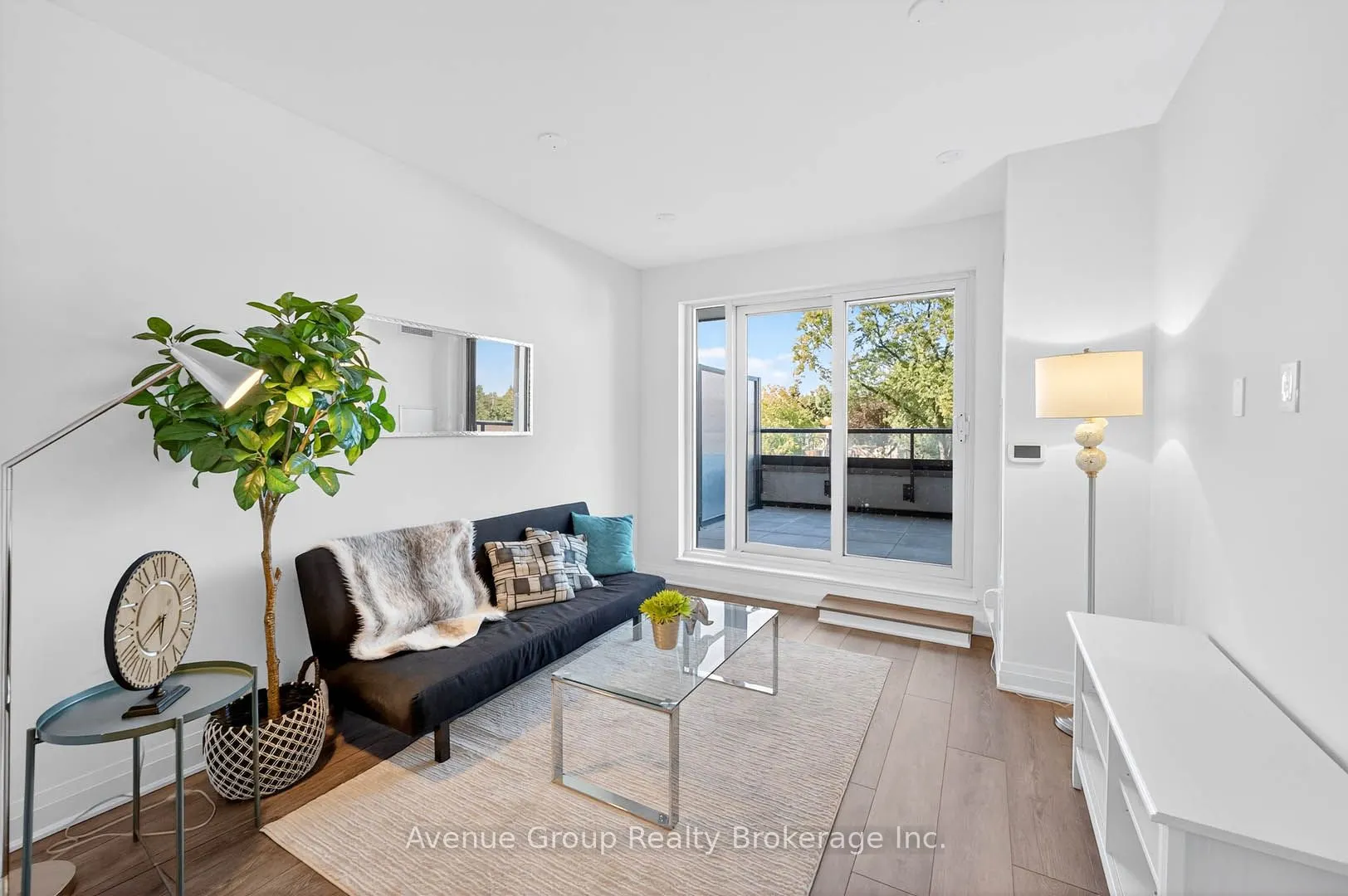 700 Sheppard Avenue W, #211