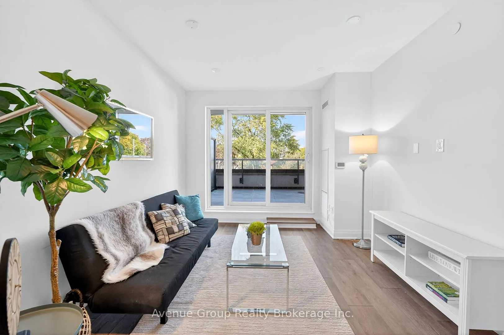 700 Sheppard Avenue W, #211