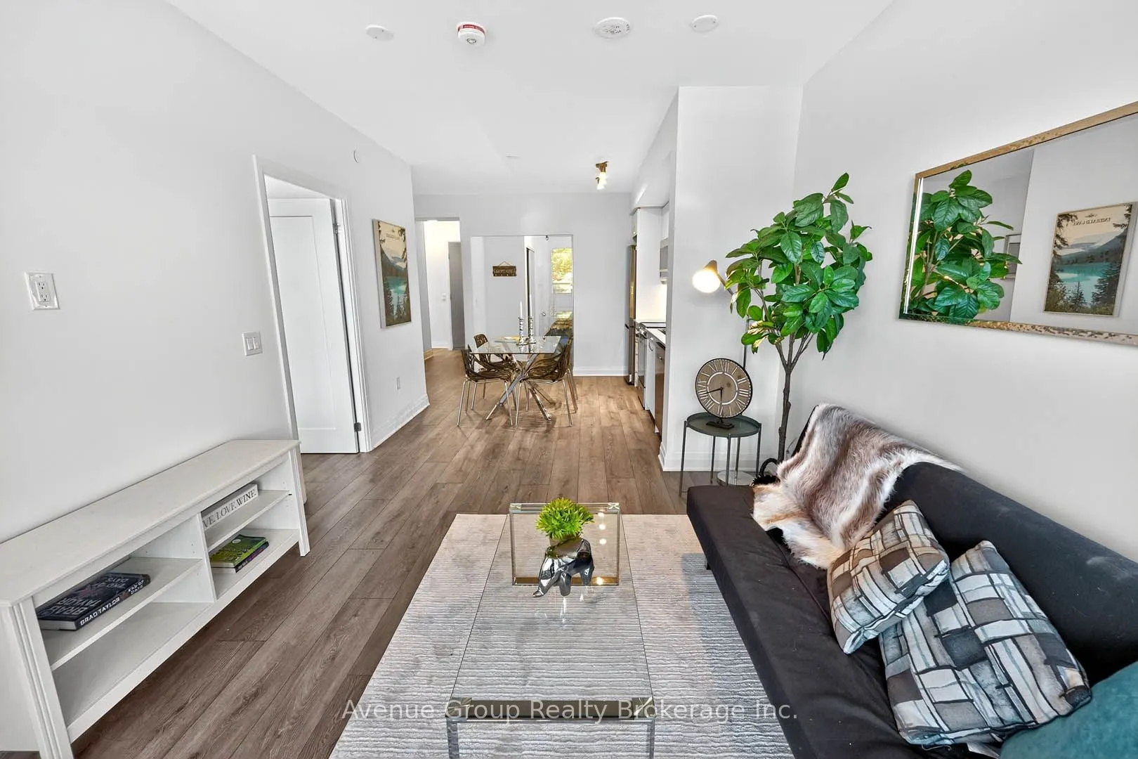 700 Sheppard Avenue W, #211