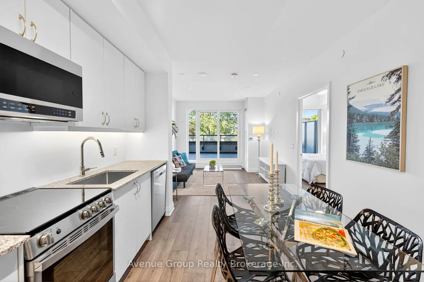 700 Sheppard Avenue W, #211
