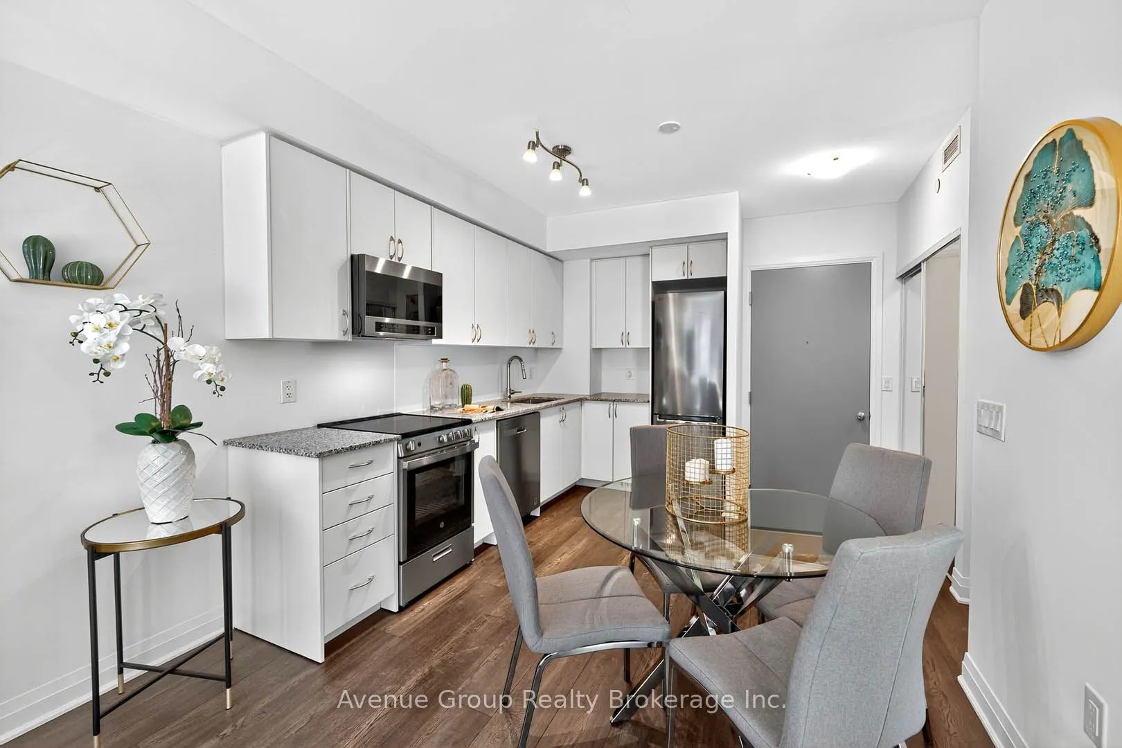 700 Sheppard Avenue W, #202