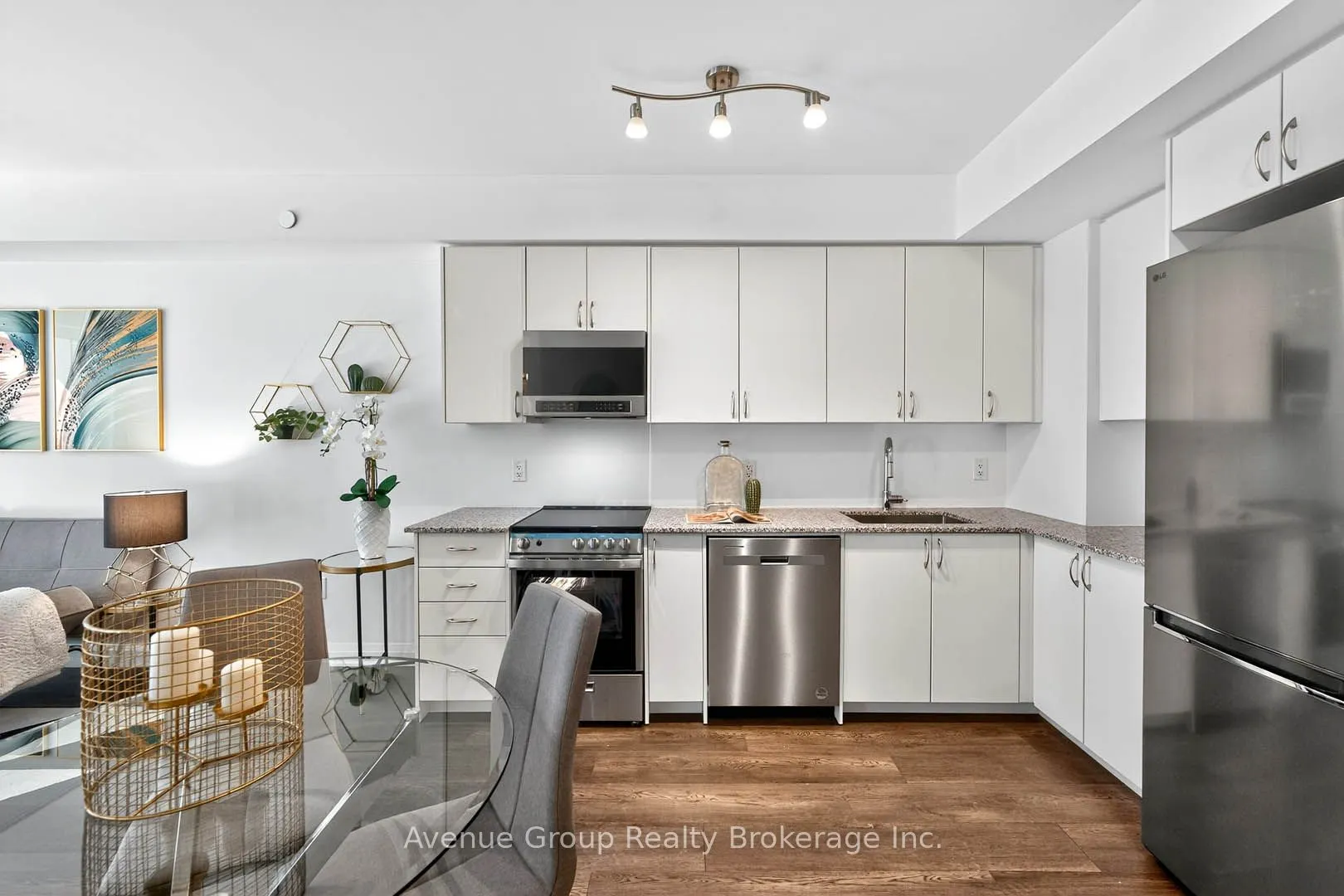 700 Sheppard Avenue W, #202