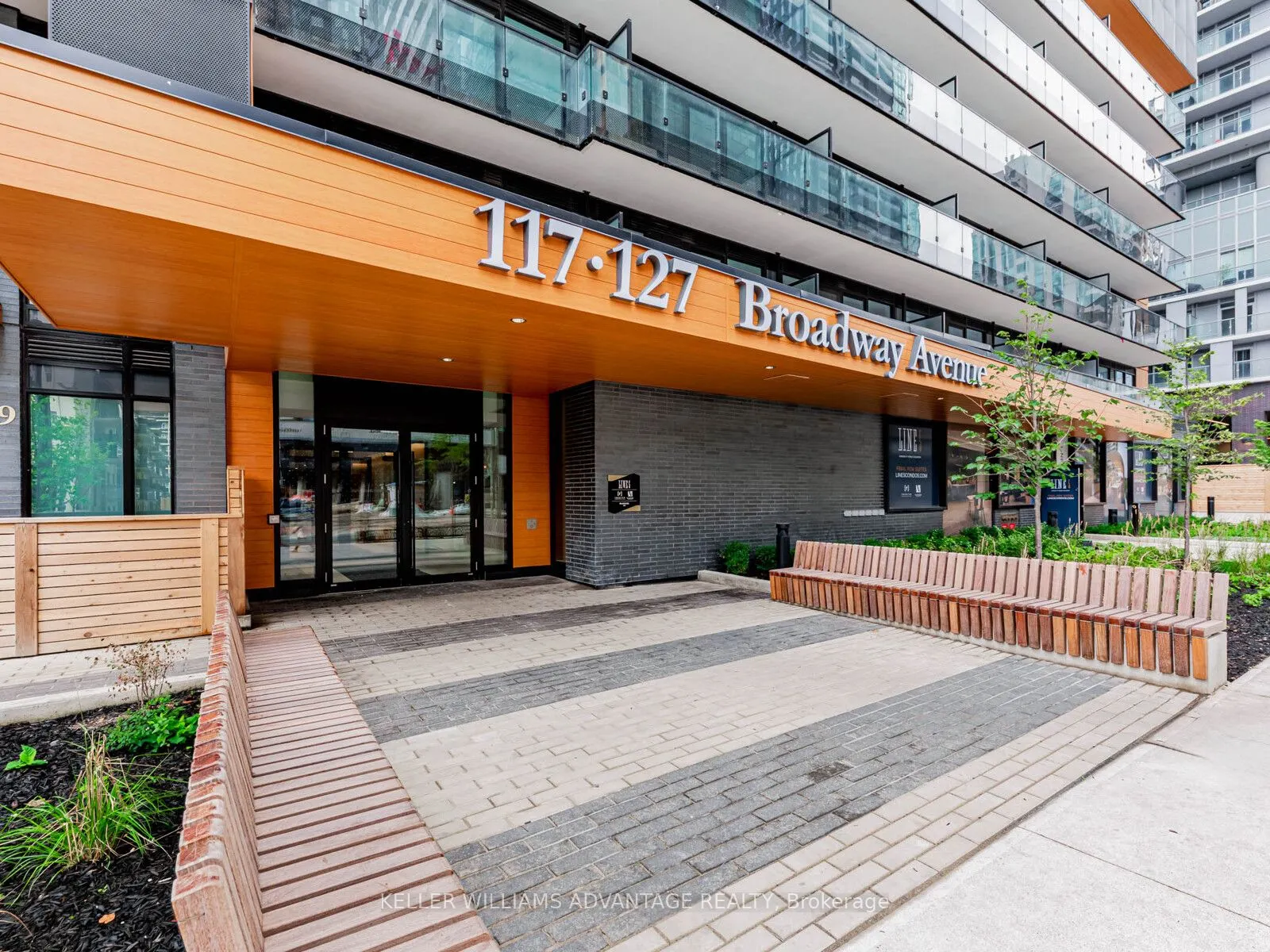 117 Broadway Avenue, #901