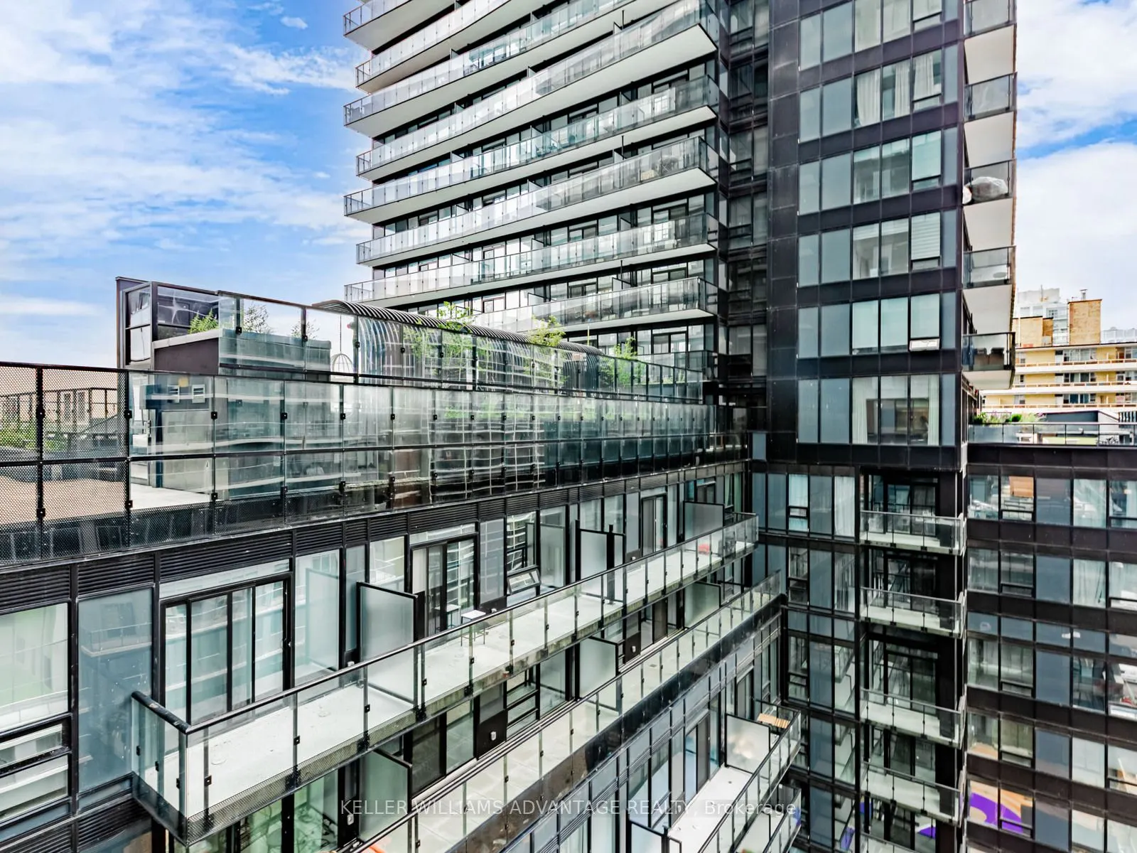 117 Broadway Avenue, #901