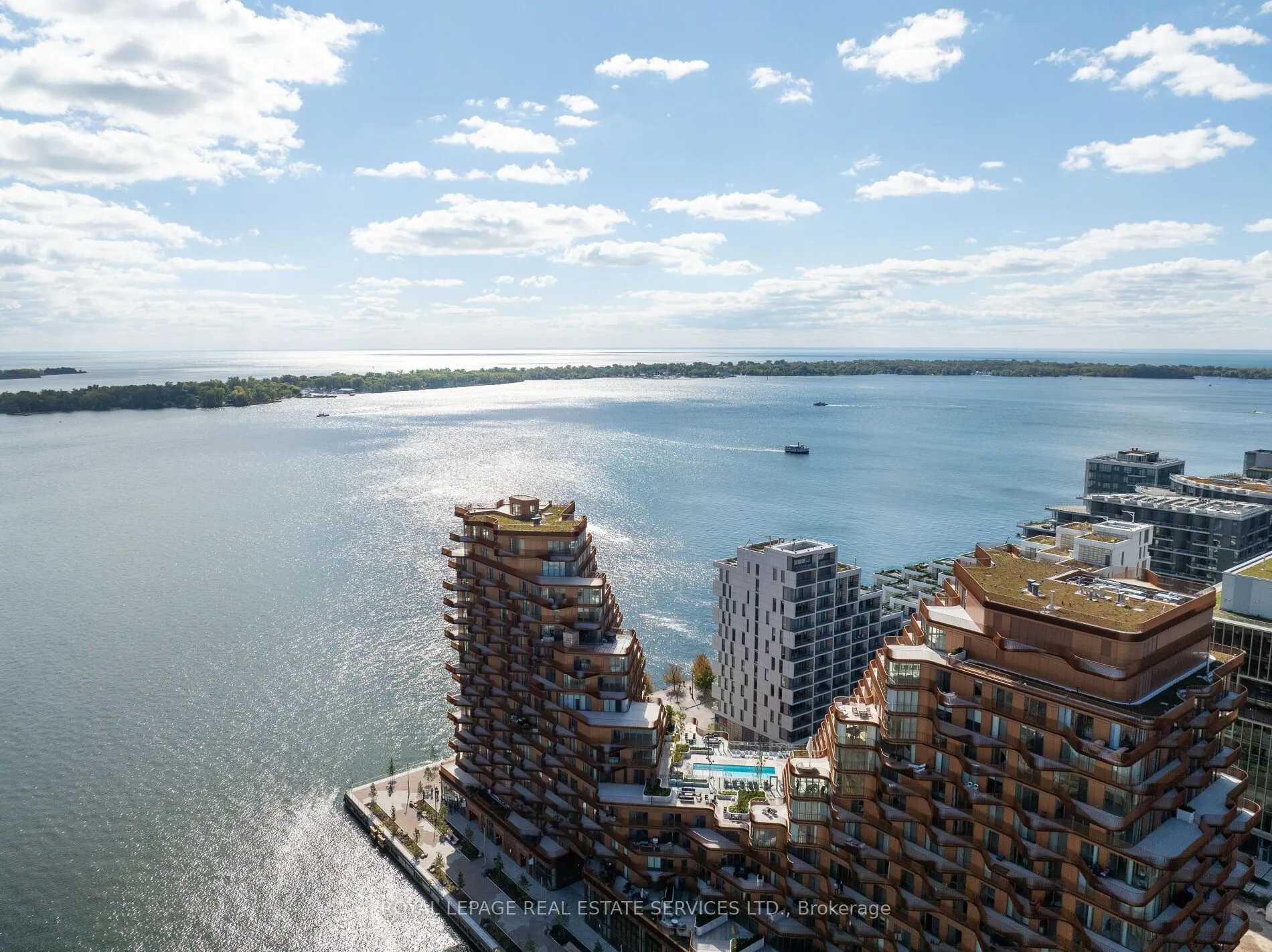155 Merchants' Wharf, #912