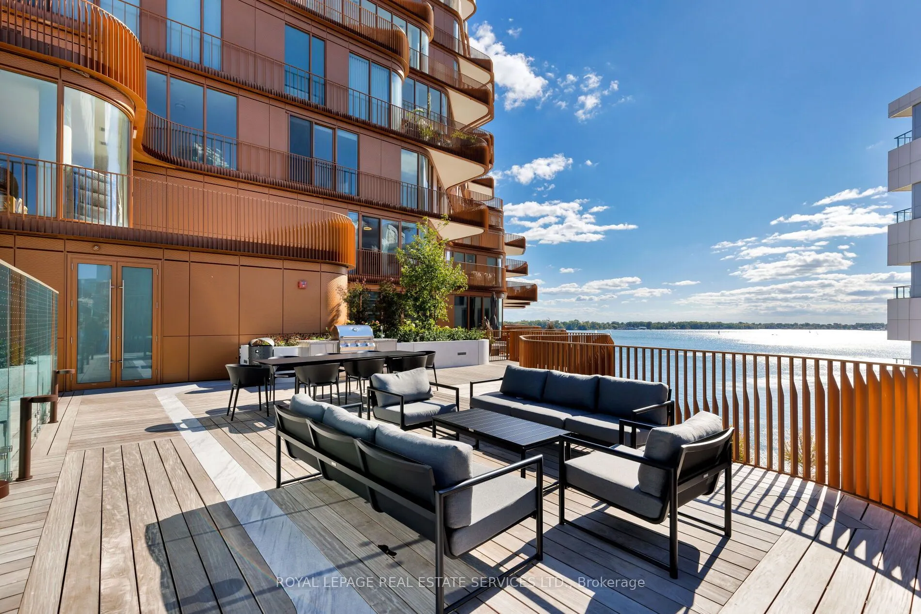 155 Merchants' Wharf, #912