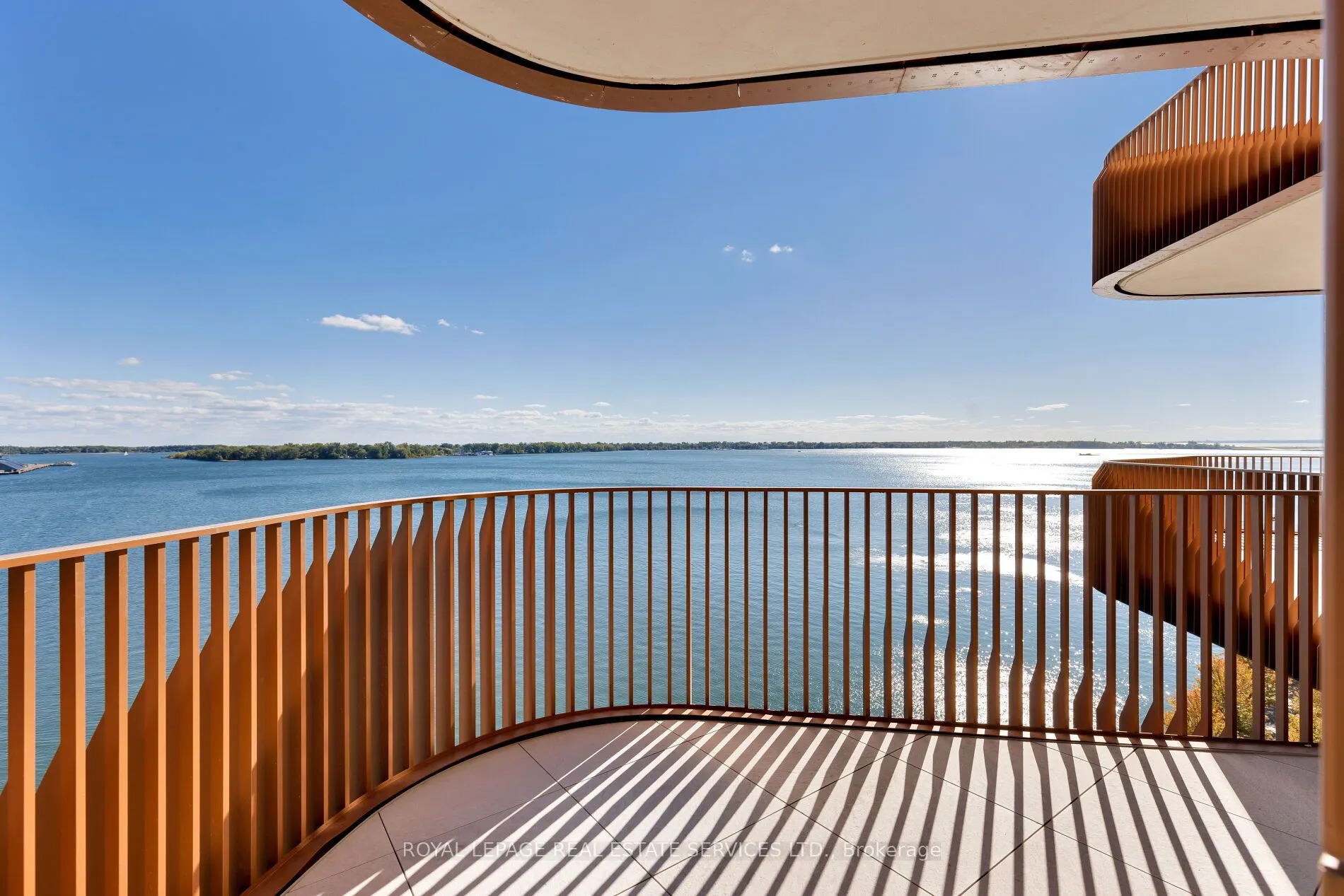 155 Merchants' Wharf, #912