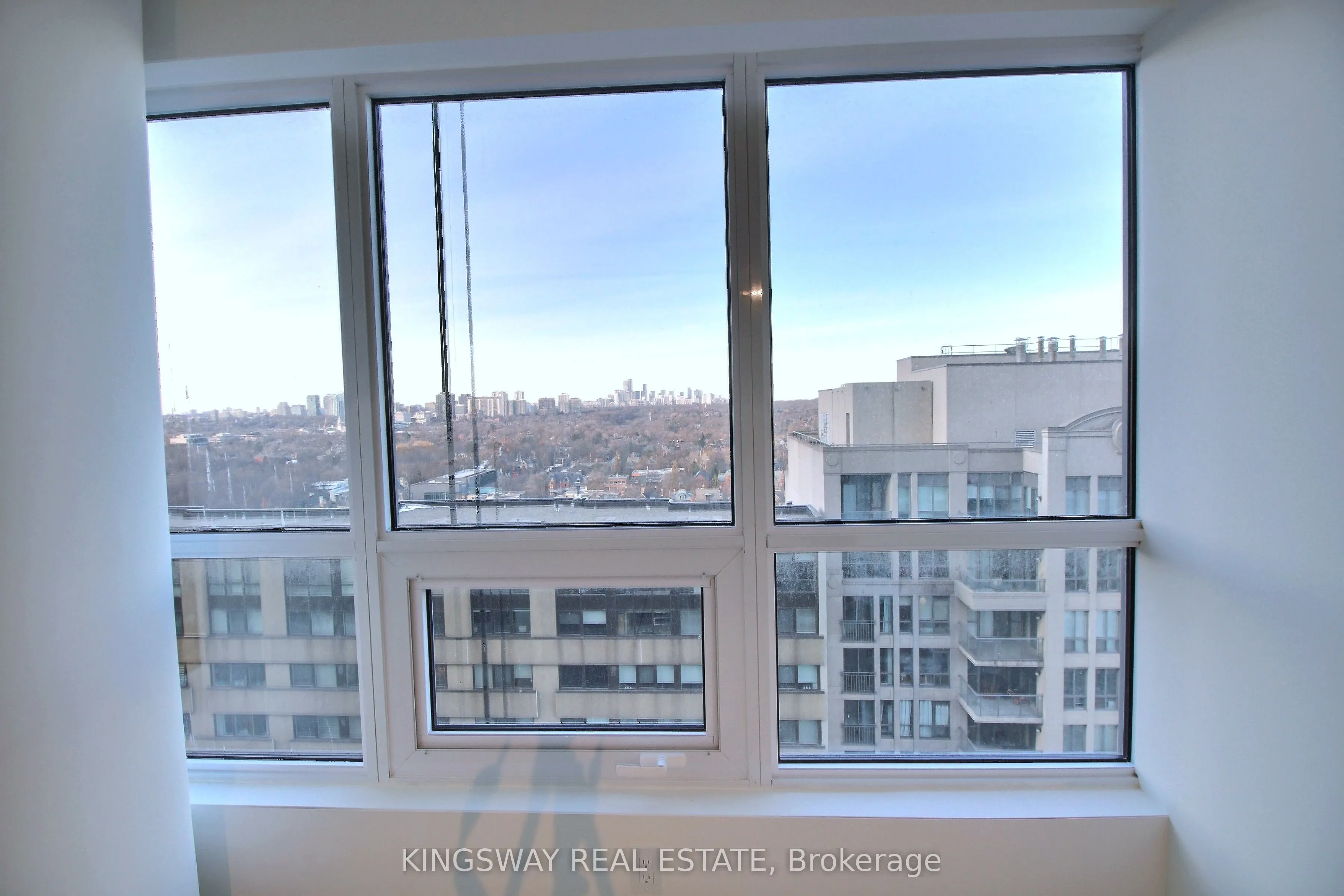 395 Bloor Street E, #1505
