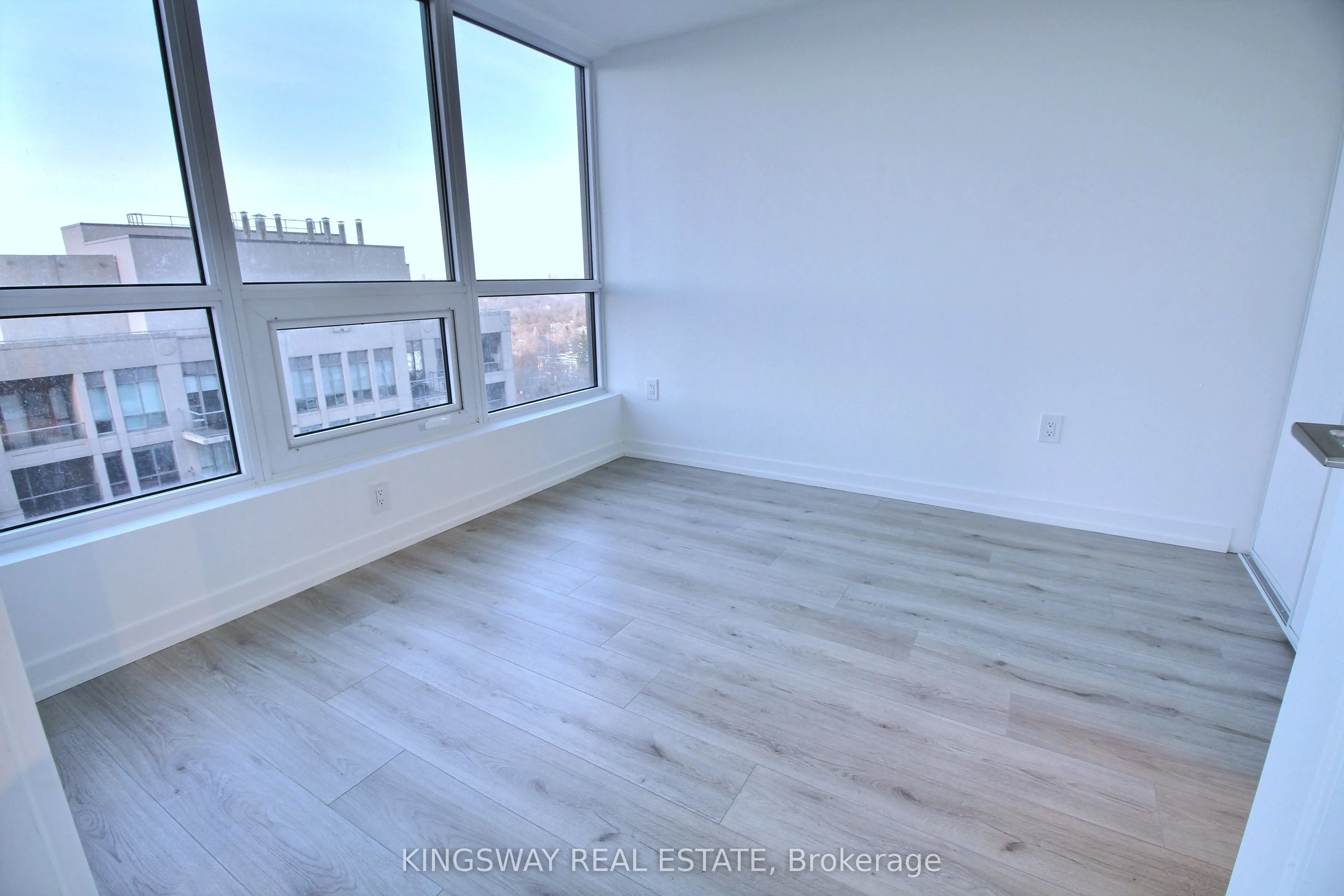 395 Bloor Street E, #1505