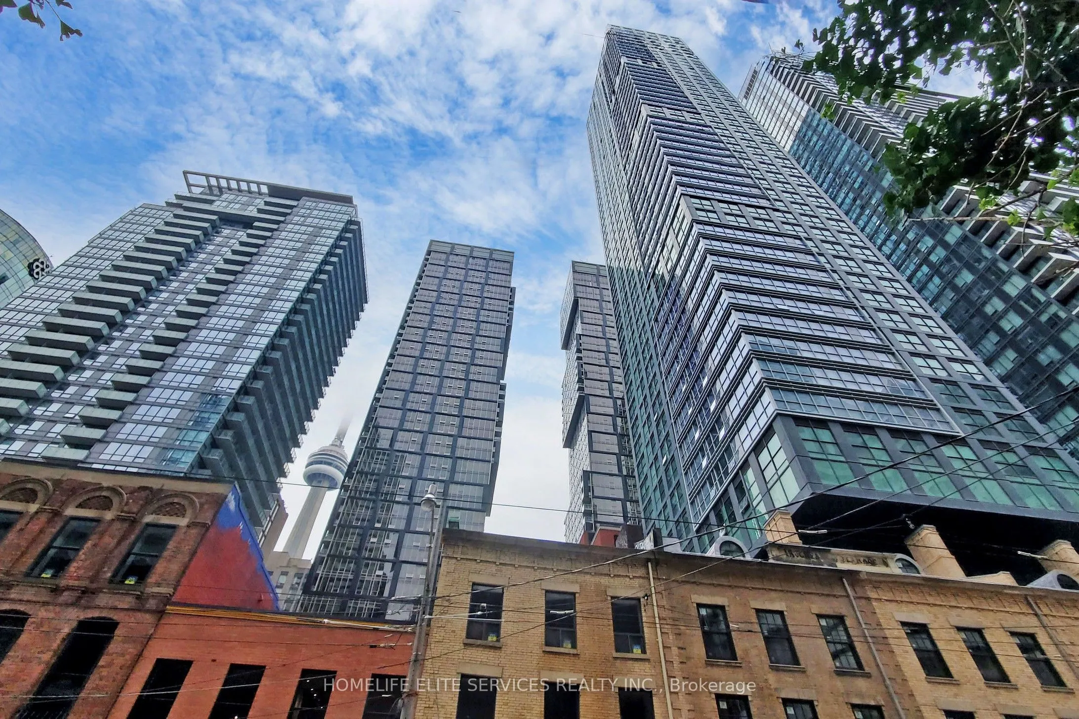 327 King Street W, #2302