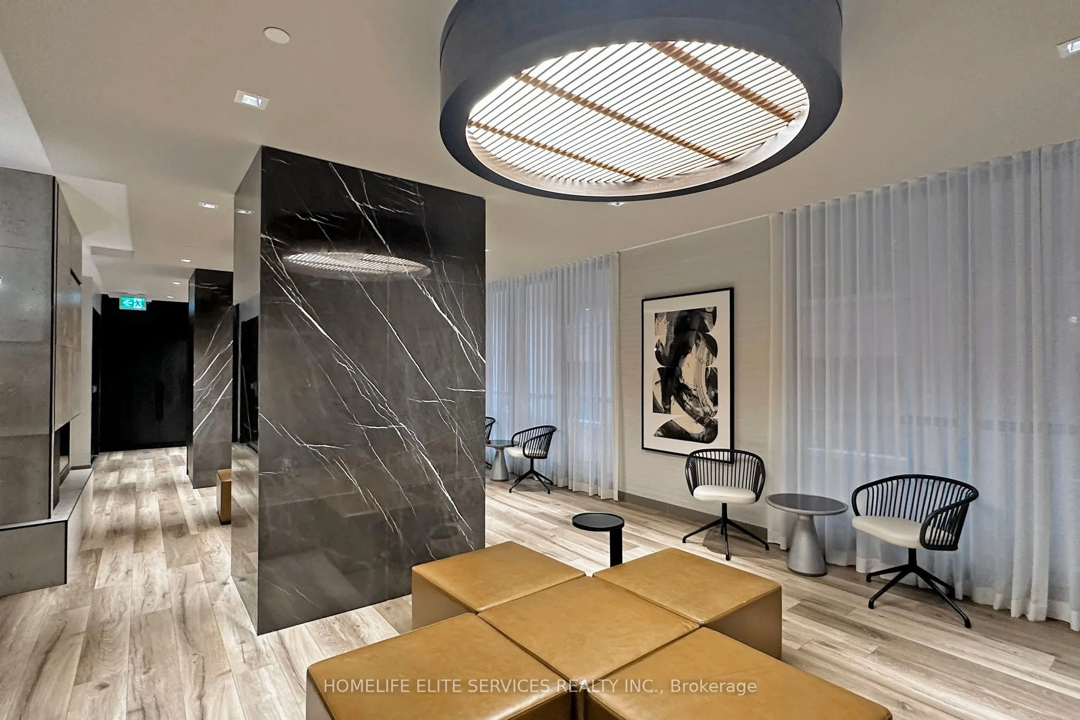 327 King Street W, #2302