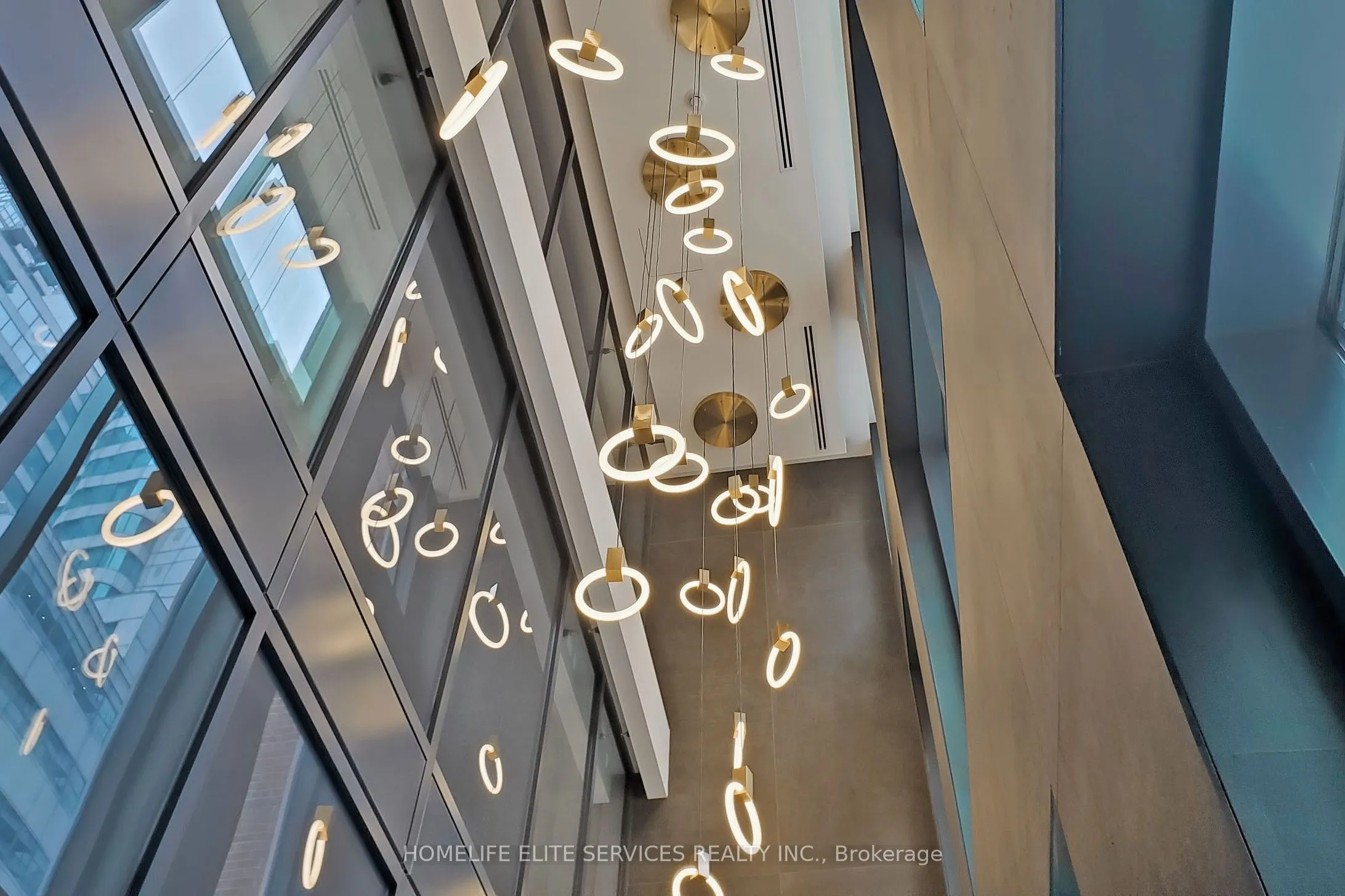 327 King Street W, #2302