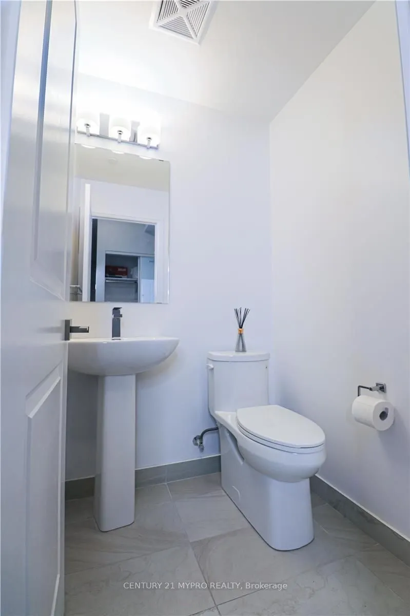 591 Sheppard Avenue E, #315