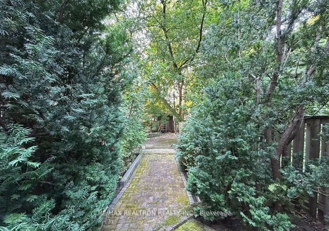 14 Henning Avenue