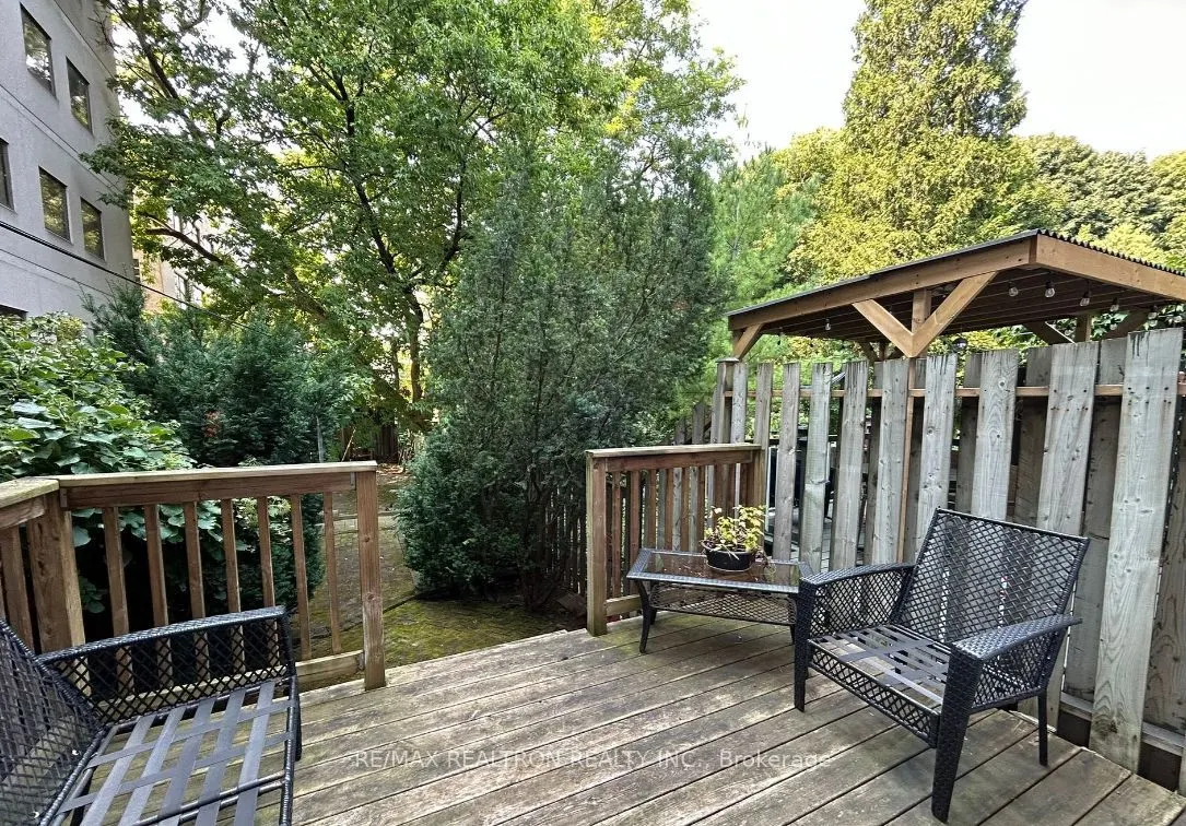 14 Henning Avenue