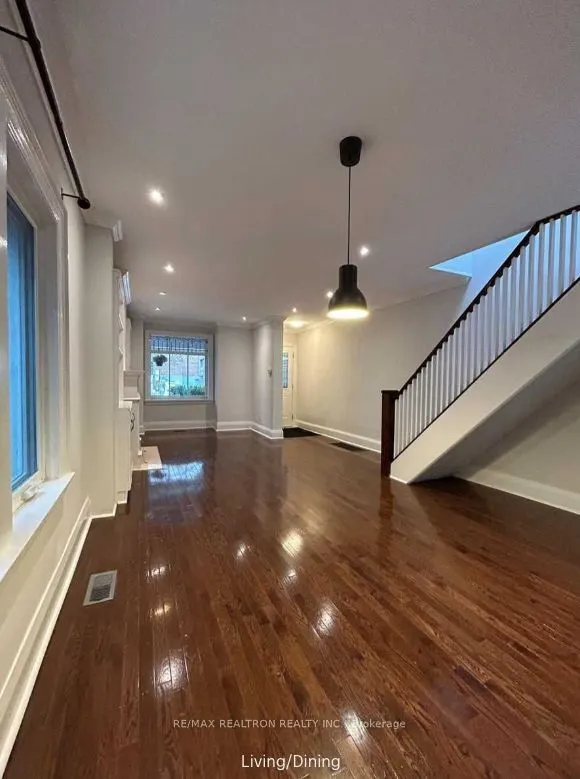 16 Henning Avenue