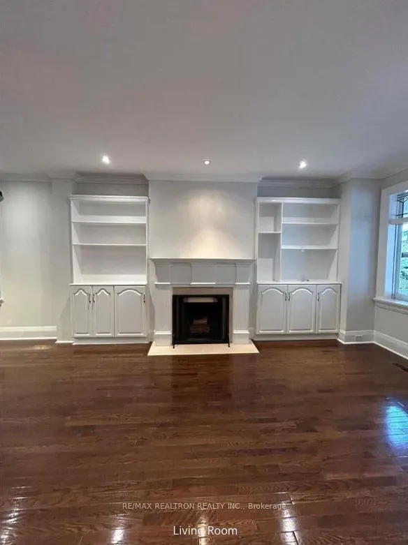 16 Henning Avenue