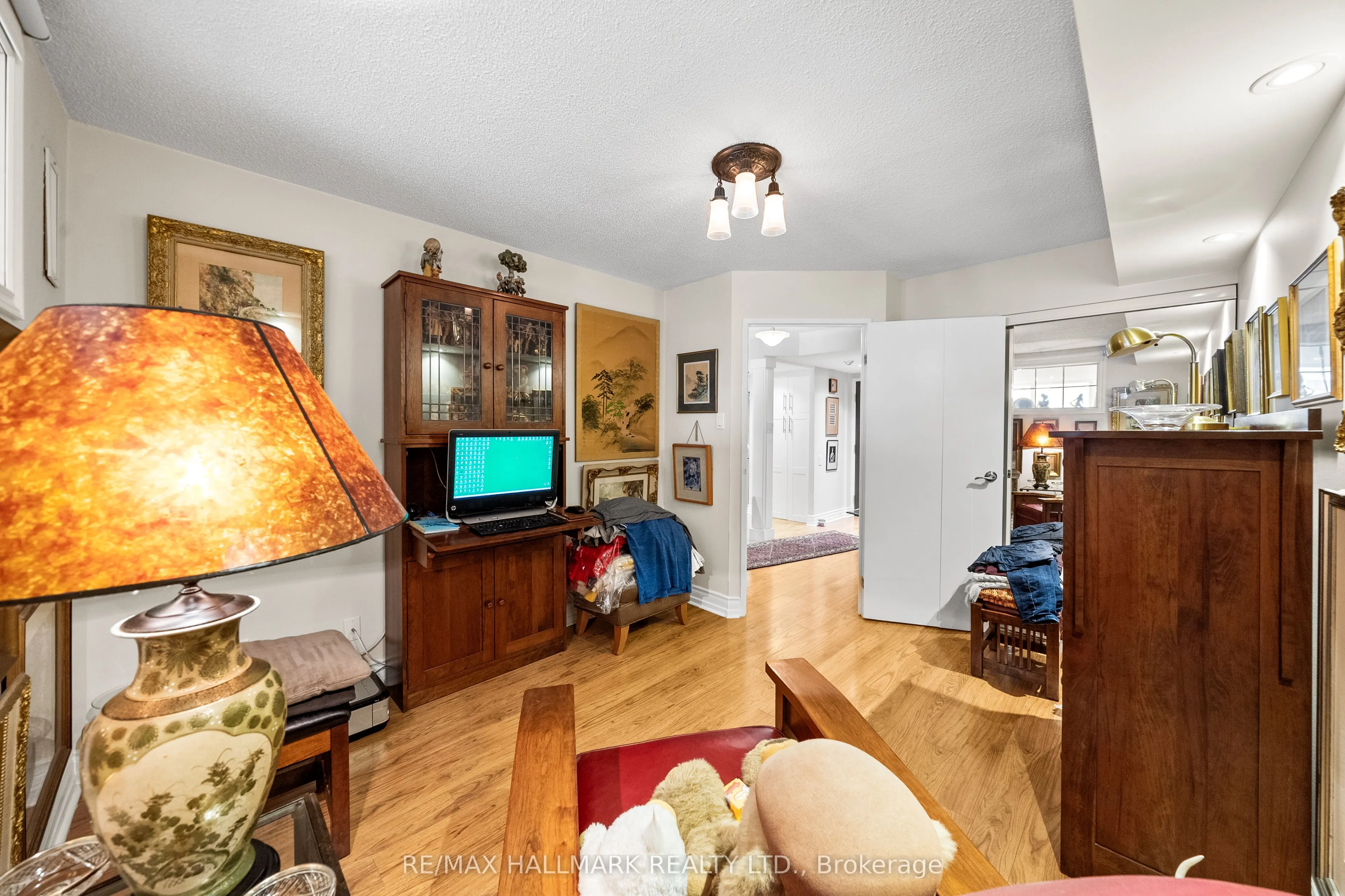 15 Maitland Place, #906