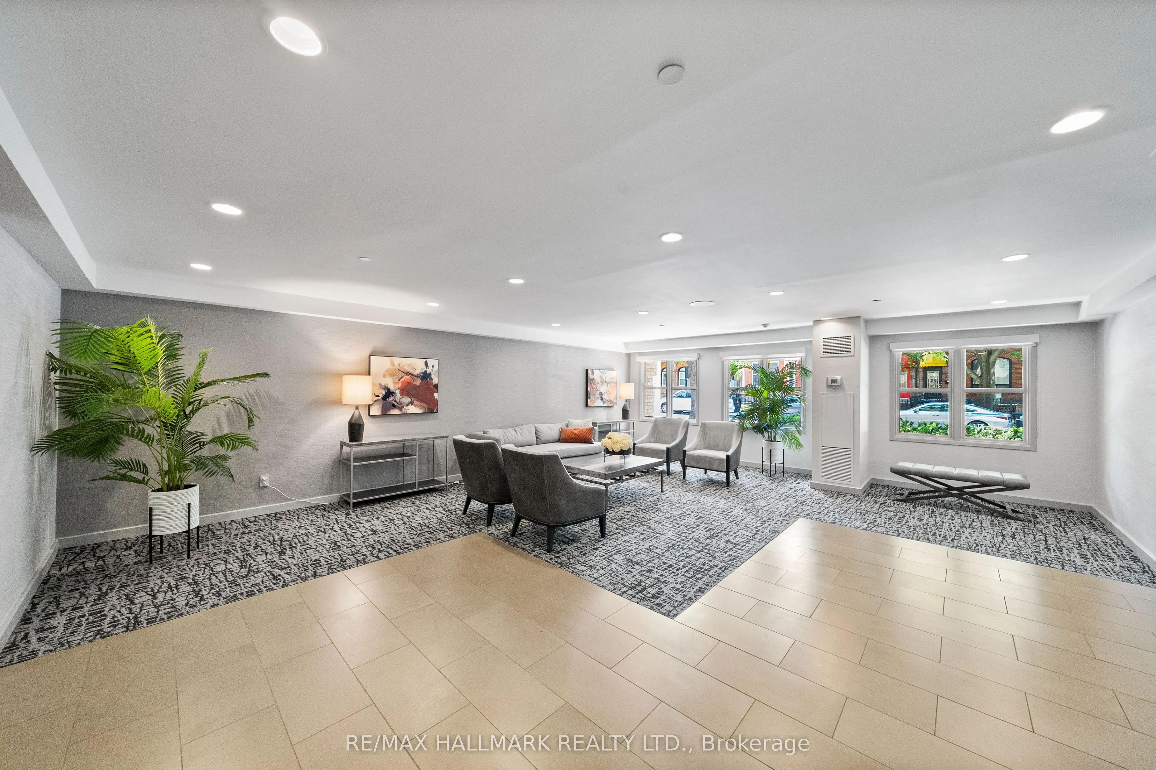 15 Maitland Place, #906