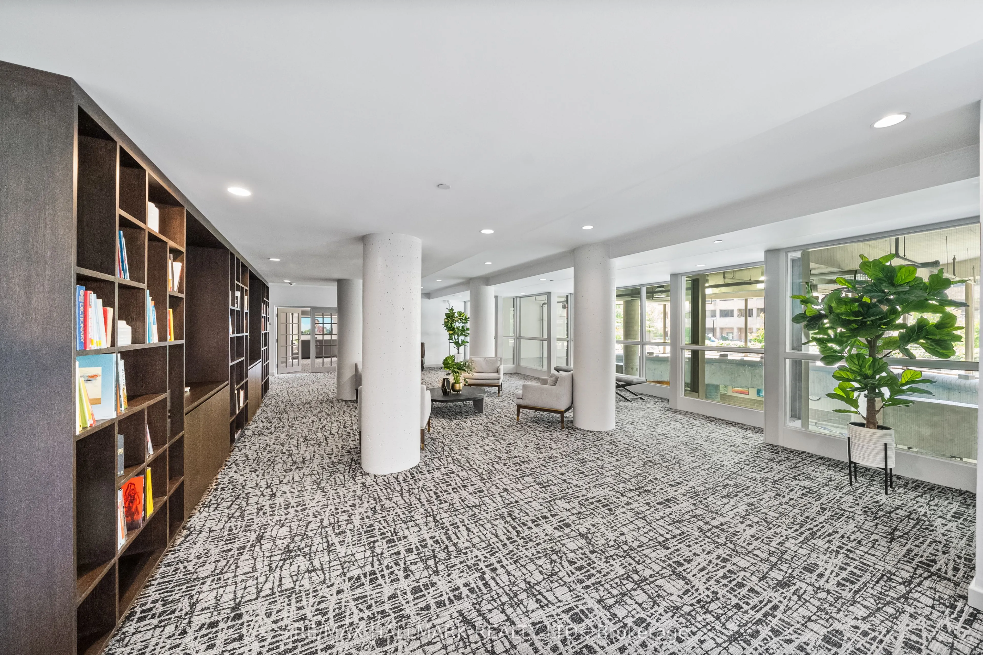 15 Maitland Place, #906