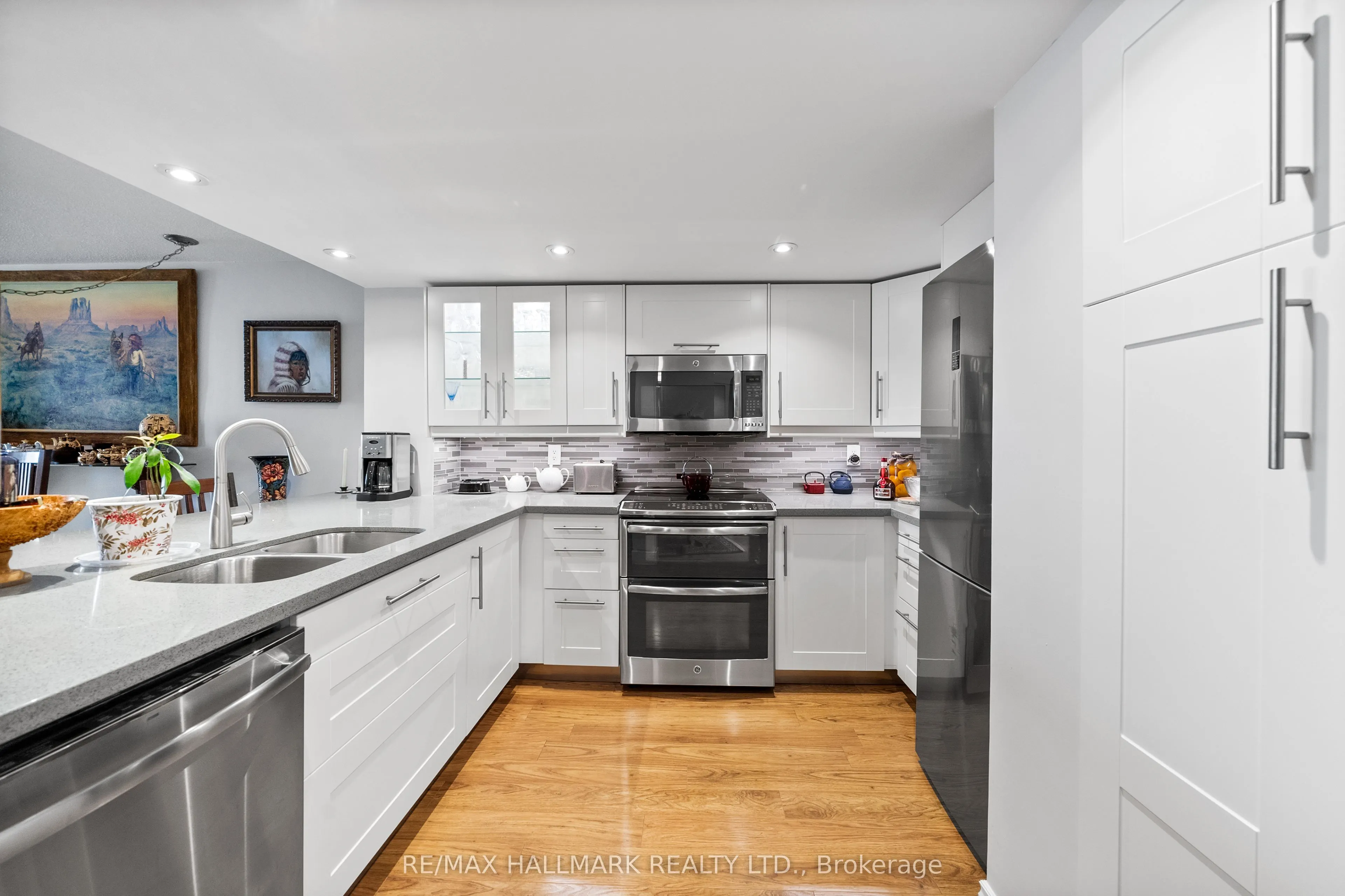 15 Maitland Place, #906