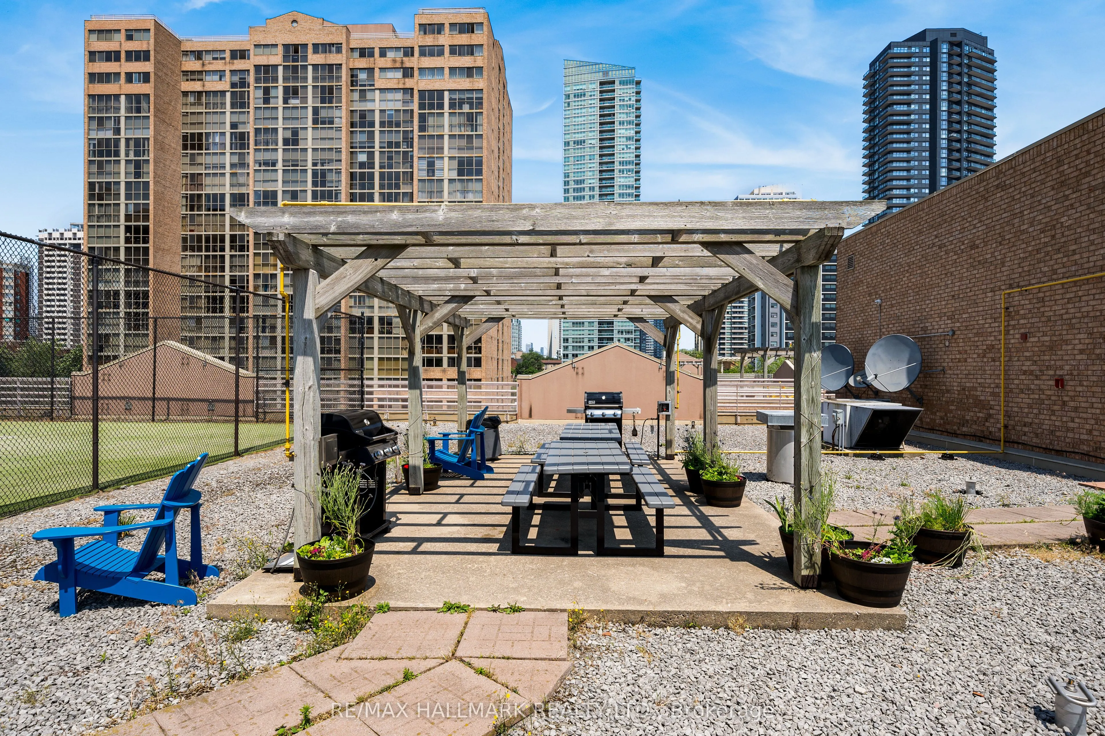 15 Maitland Place, #906