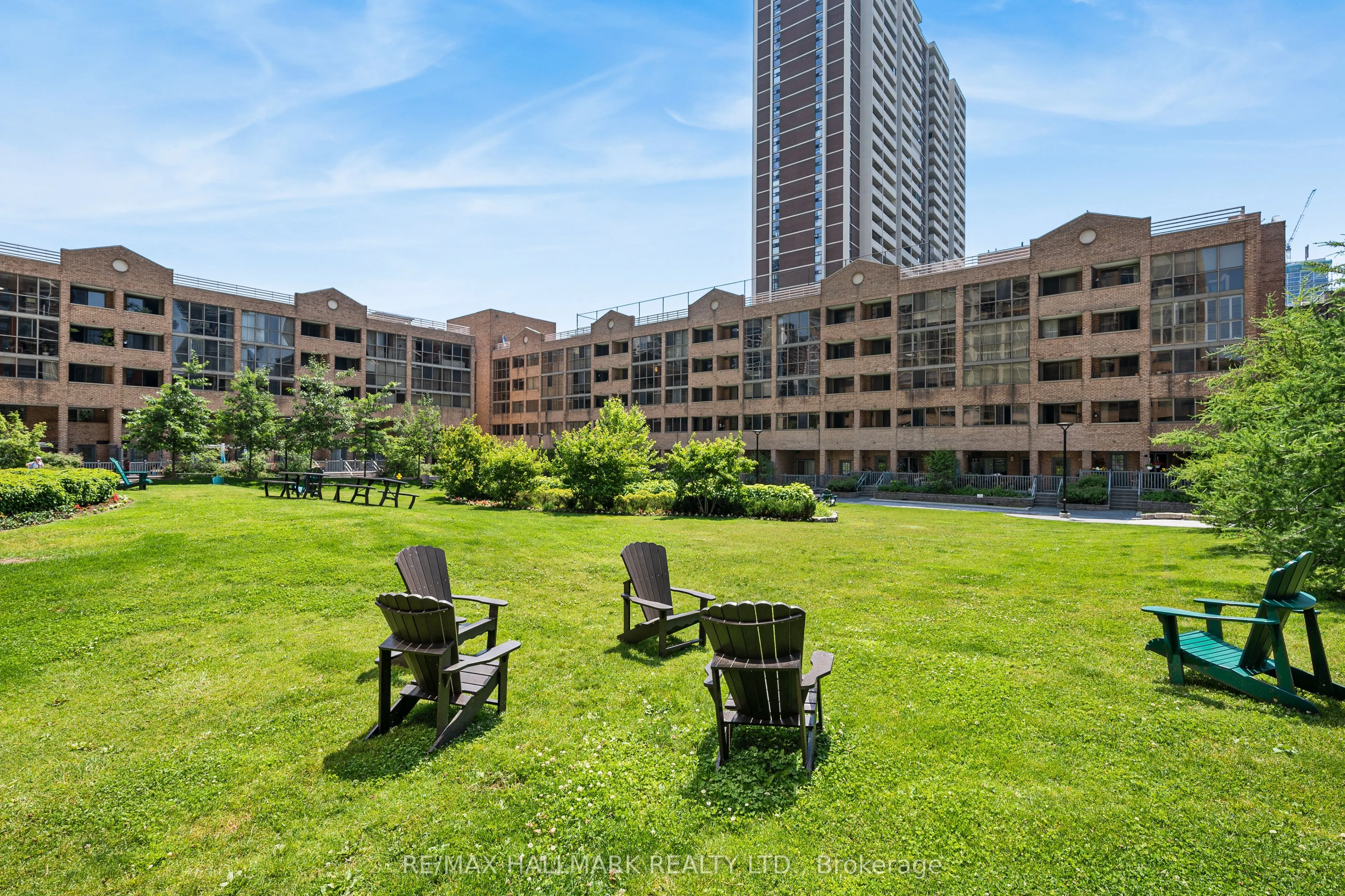 15 Maitland Place, #906