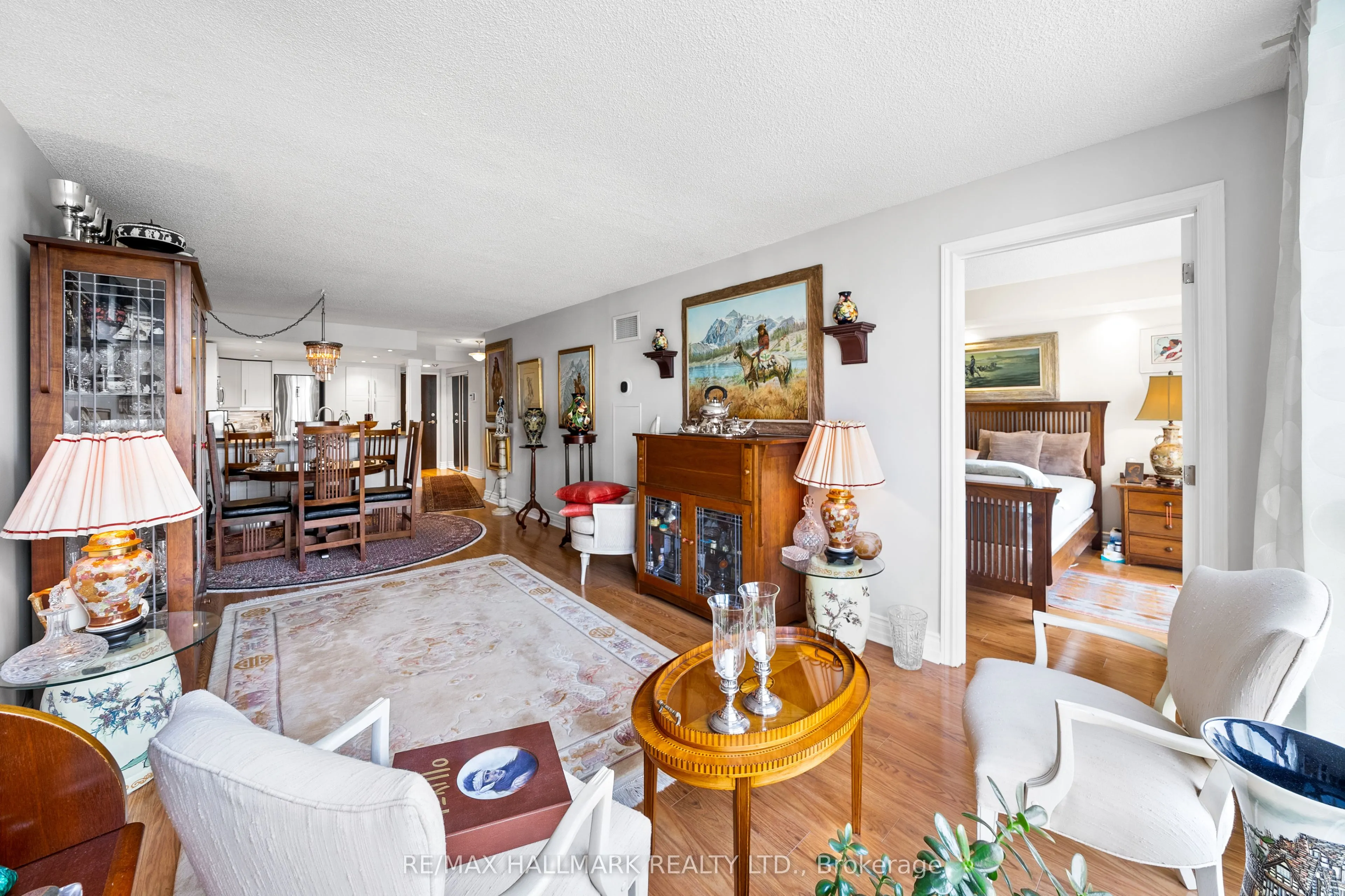 15 Maitland Place, #906
