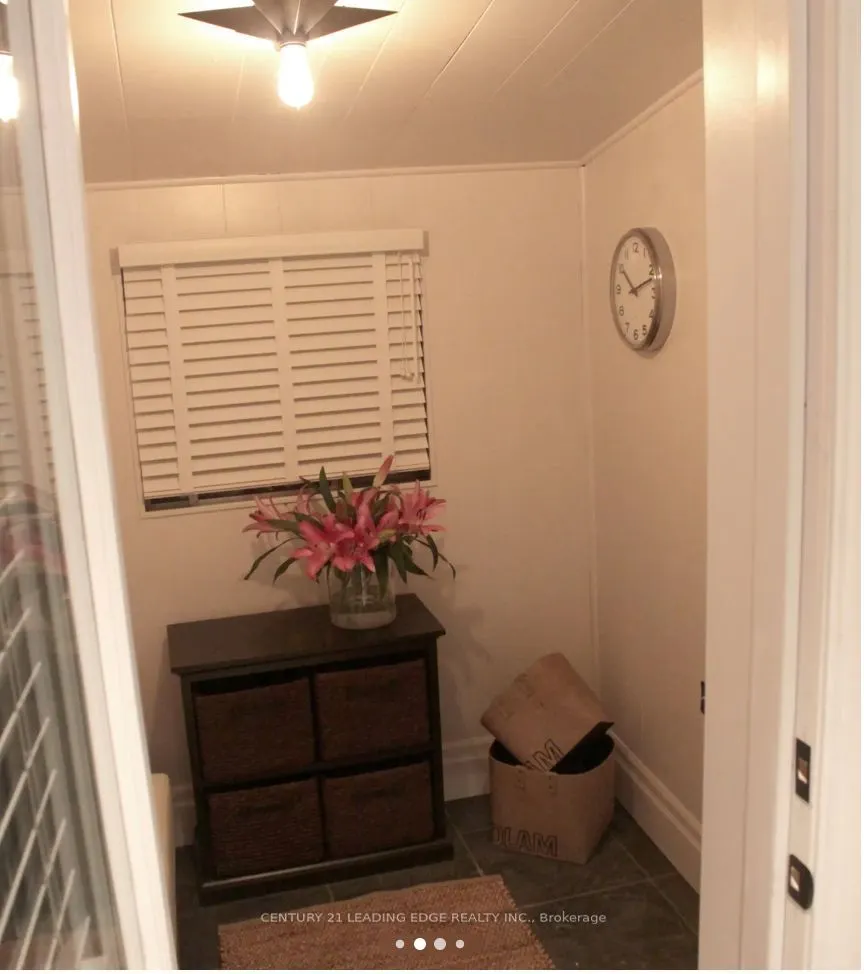 130 Lisgar Street, #main & 2nd flr