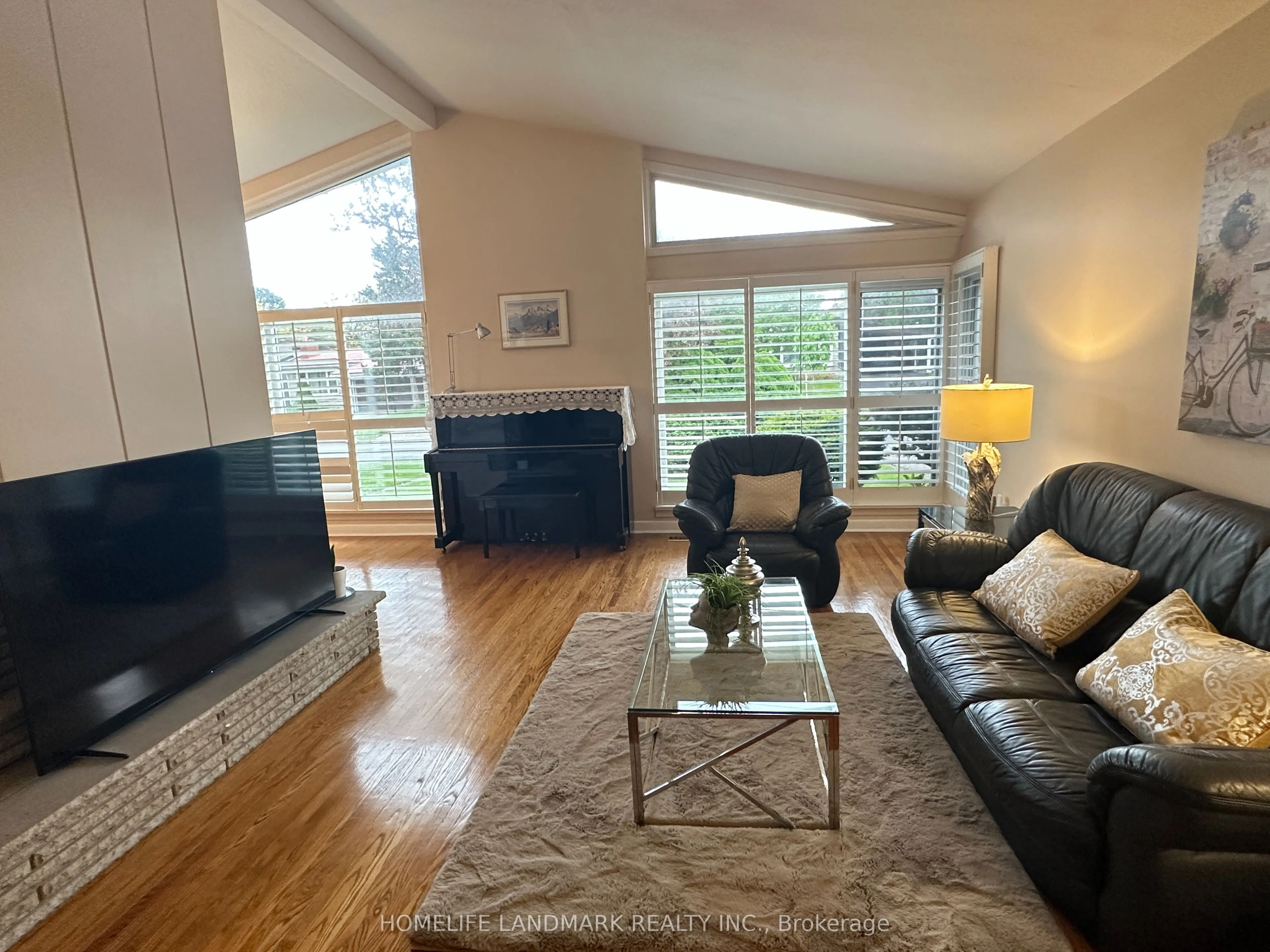 10 Blithfield Avenue