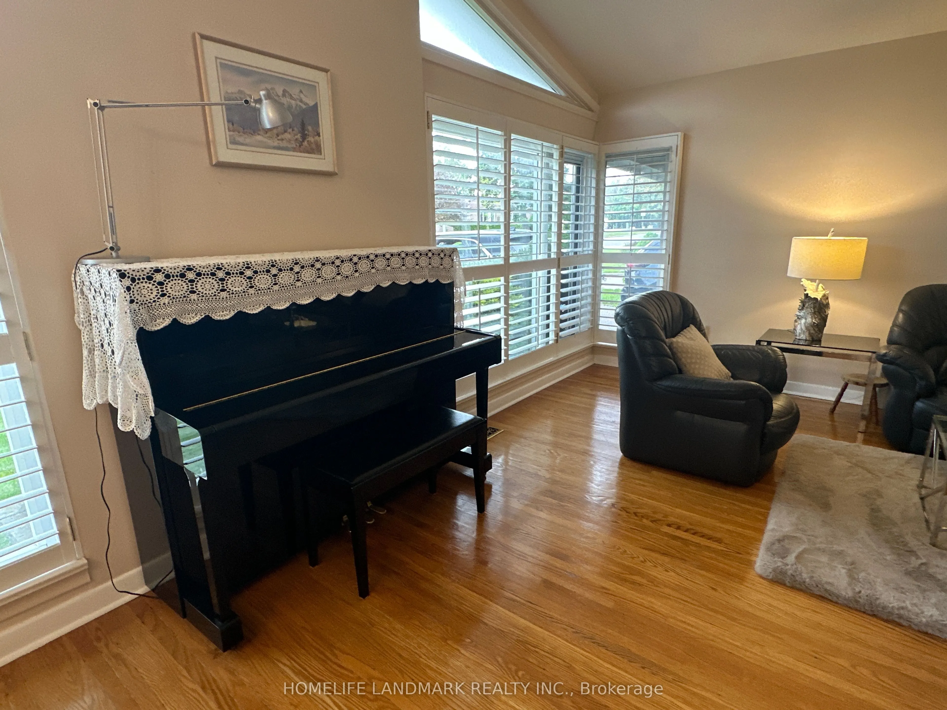 10 Blithfield Avenue