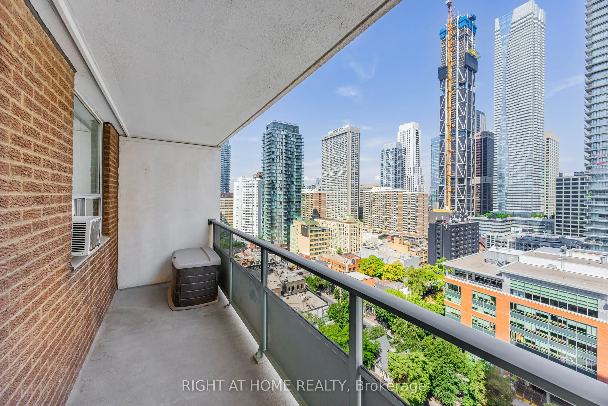 30 Gloucester Street, #2109