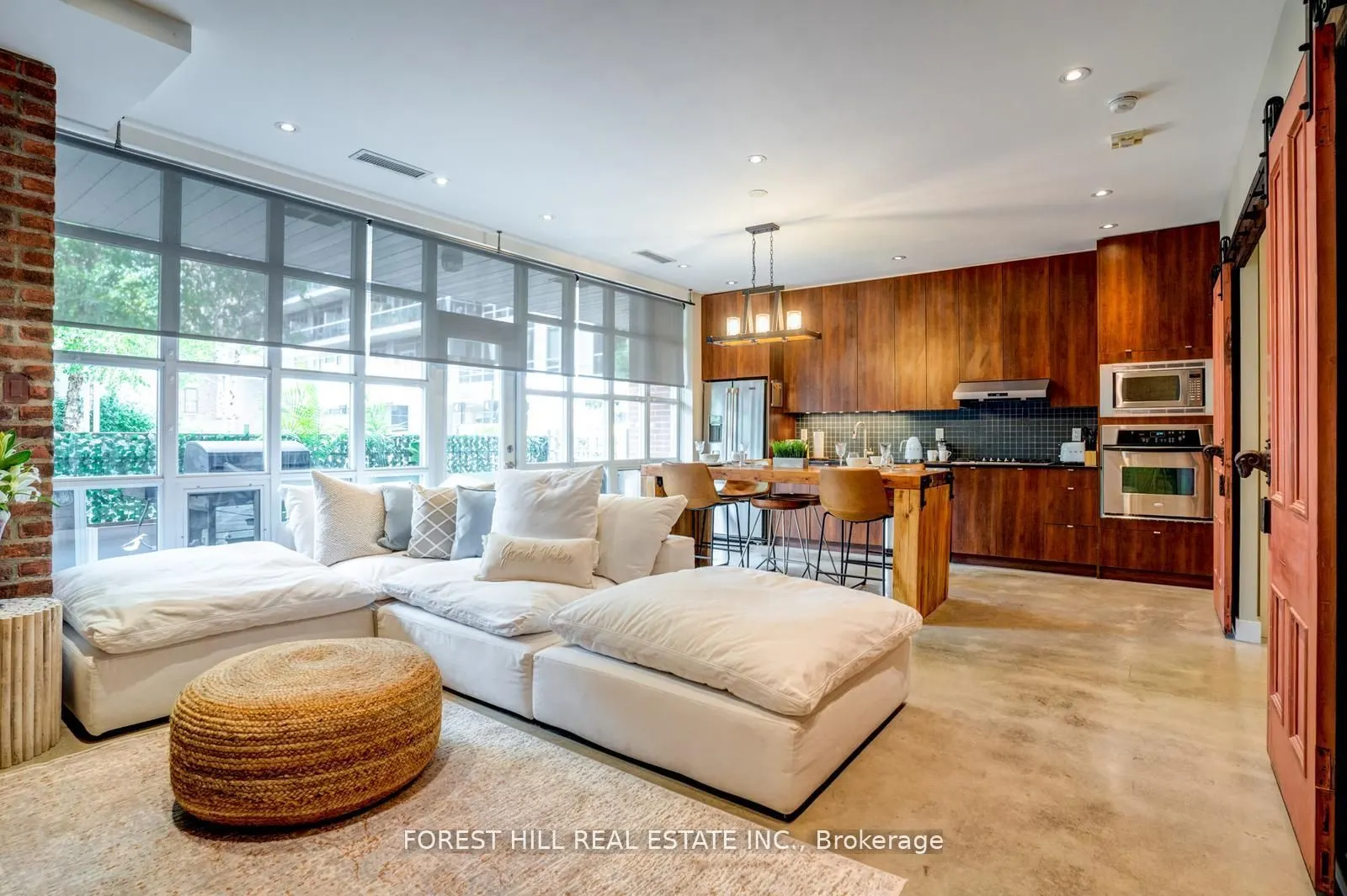 23 Brant Street, #103