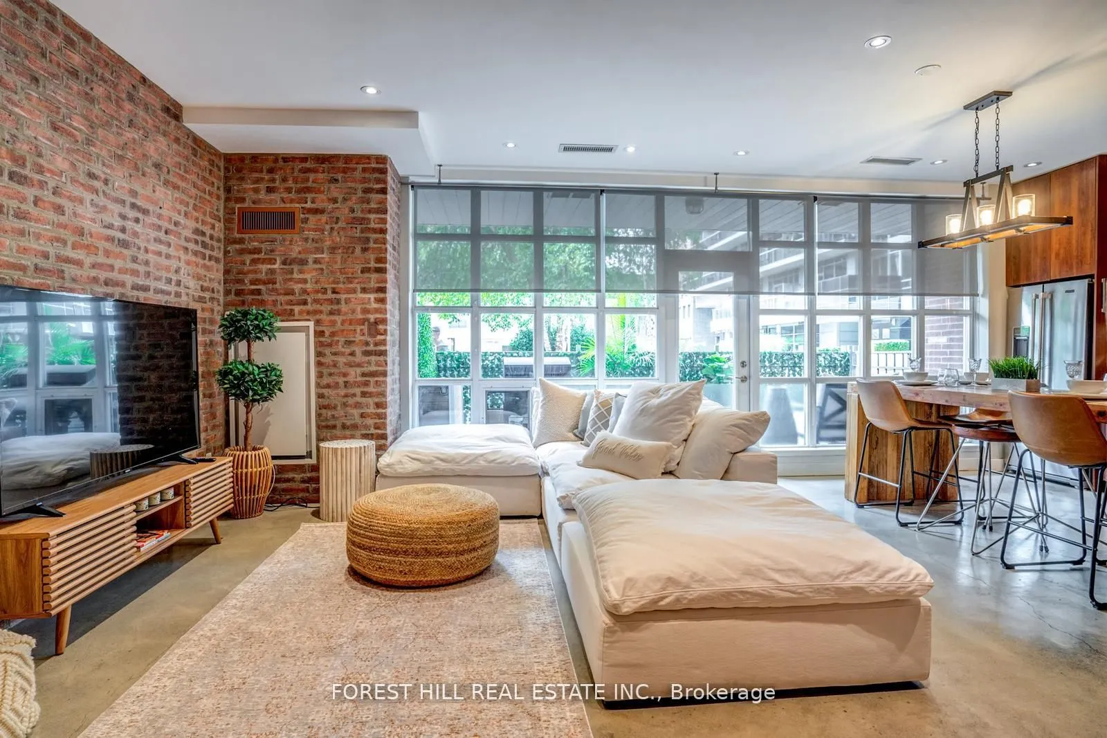 23 Brant Street, #103